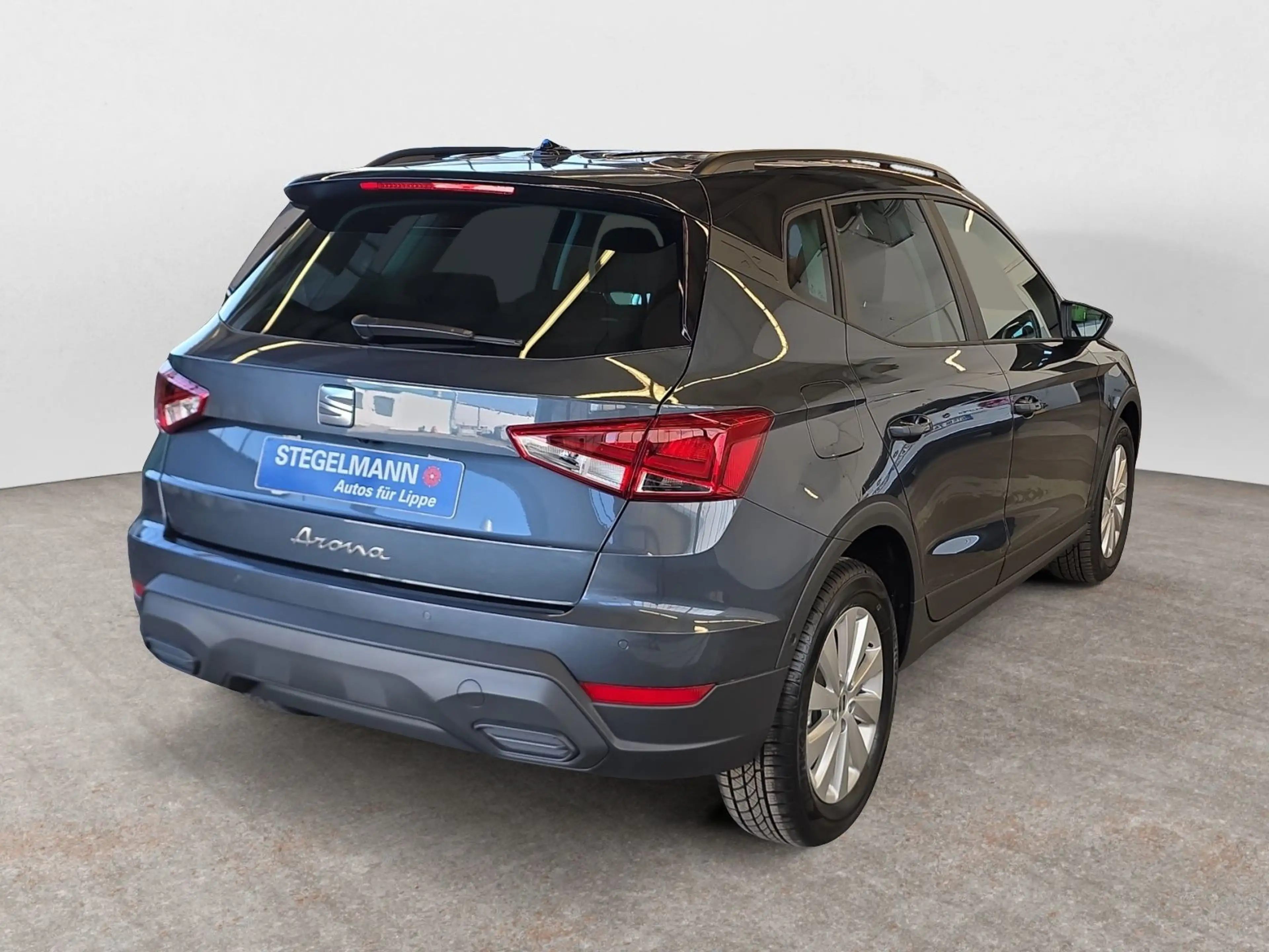 SEAT Arona 1.0 TSI DSG Road Edition *Navi*Kamera*LED* — photo 6