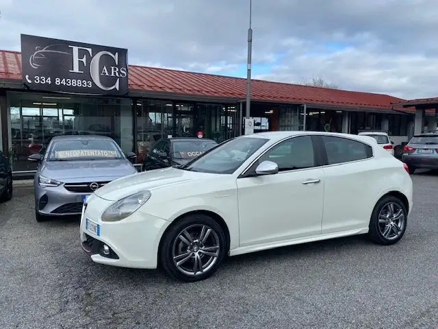 Alfa Romeo Giulietta 1.6 JTDM DISTINCTIVE - NEOPATENTATO - GAR. MAPFRE