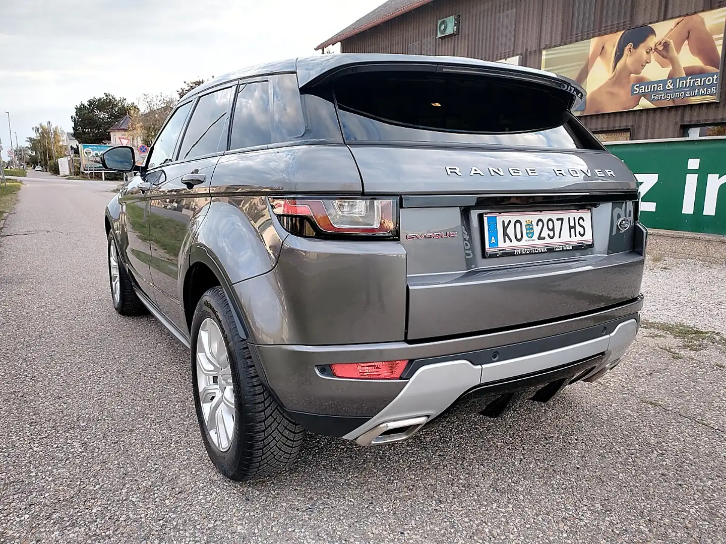 Land Rover Range Rover Evoque Pure 2,0 TD4 e-Capability*Neues Pickerl*Leder*Kam* Grau - 2