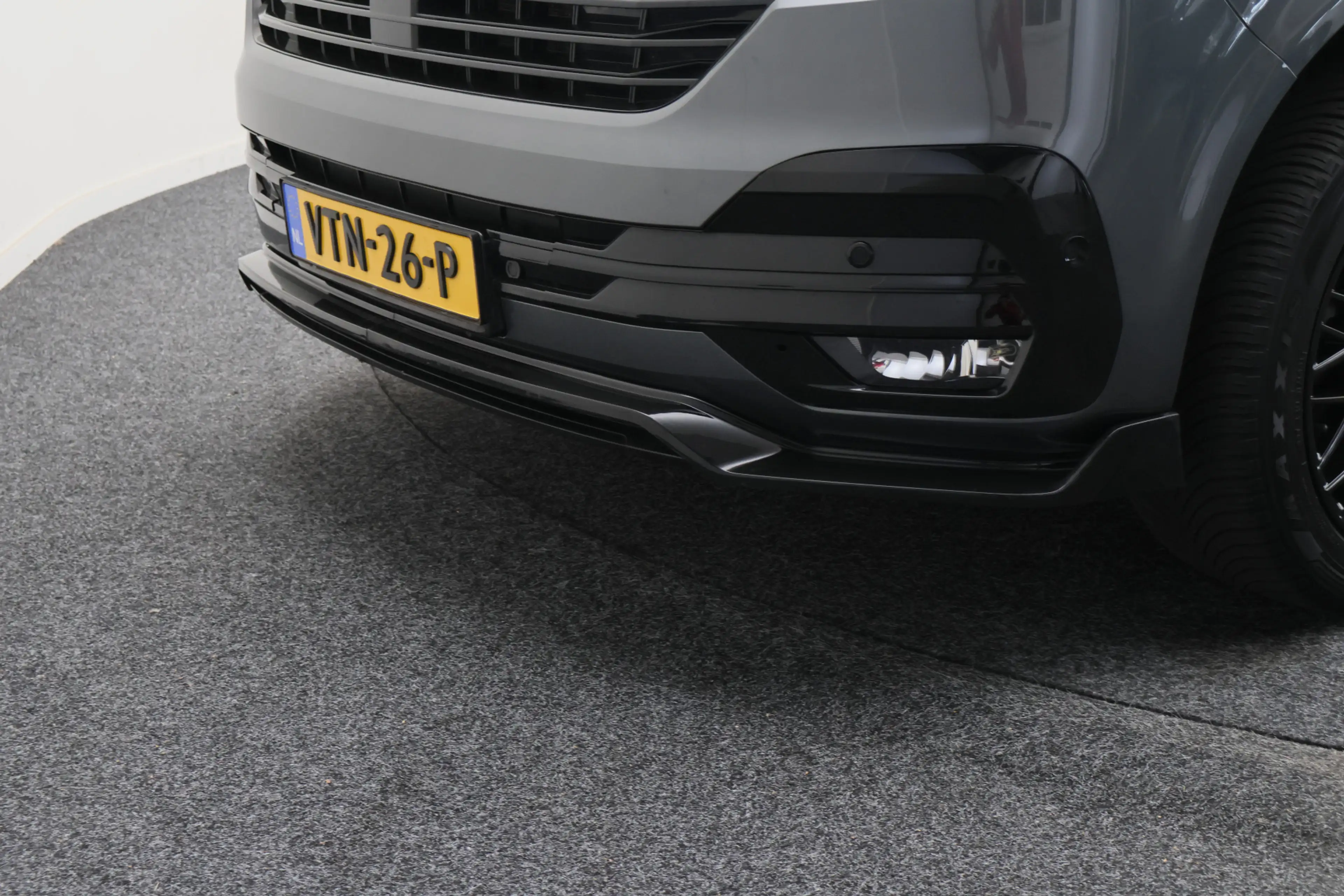 Volkswagen T6.1 Transporter 2.0 TDI L2H1 28 Bulli — photo 29