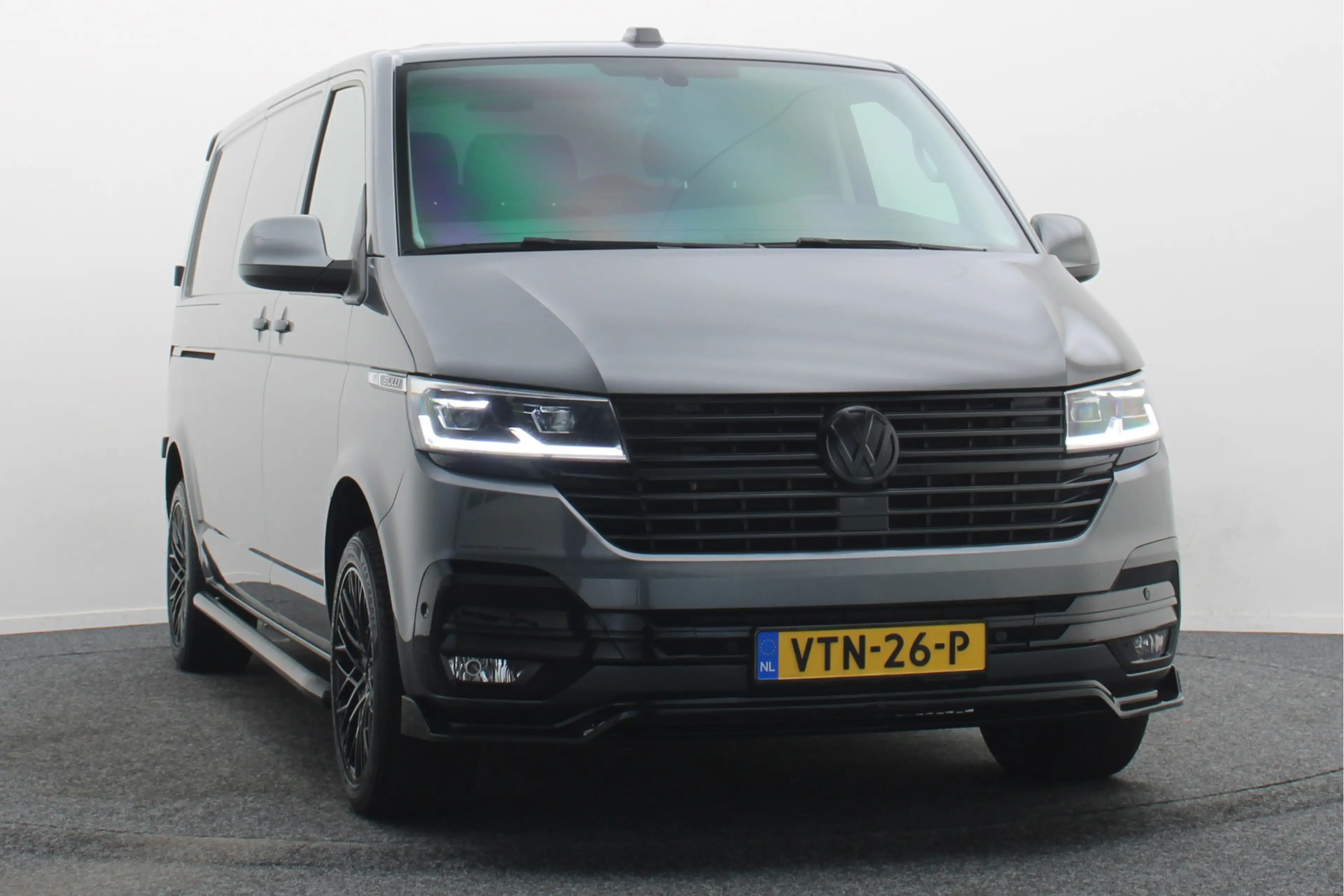 Volkswagen T6.1 Transporter 2.0 TDI L2H1 28 Bulli — photo 22