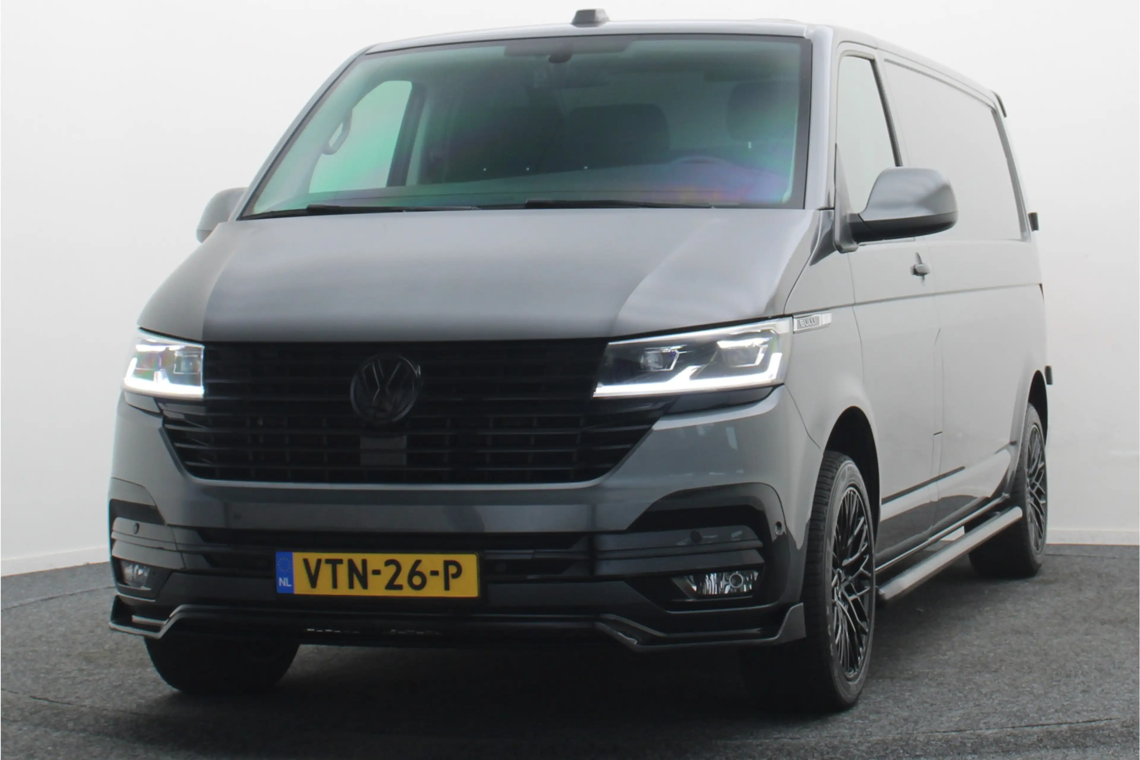 Volkswagen T6.1 Transporter 2.0 TDI L2H1 28 Bulli — photo 23