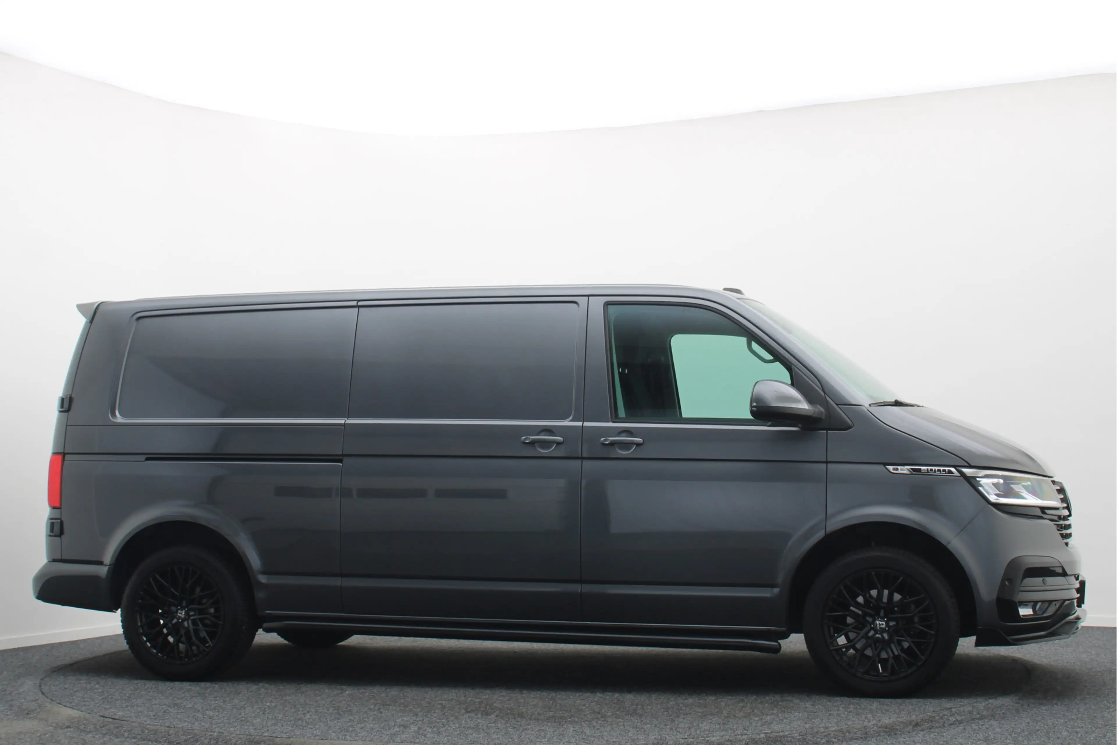 Volkswagen T6.1 Transporter 2.0 TDI L2H1 28 Bulli — photo 21