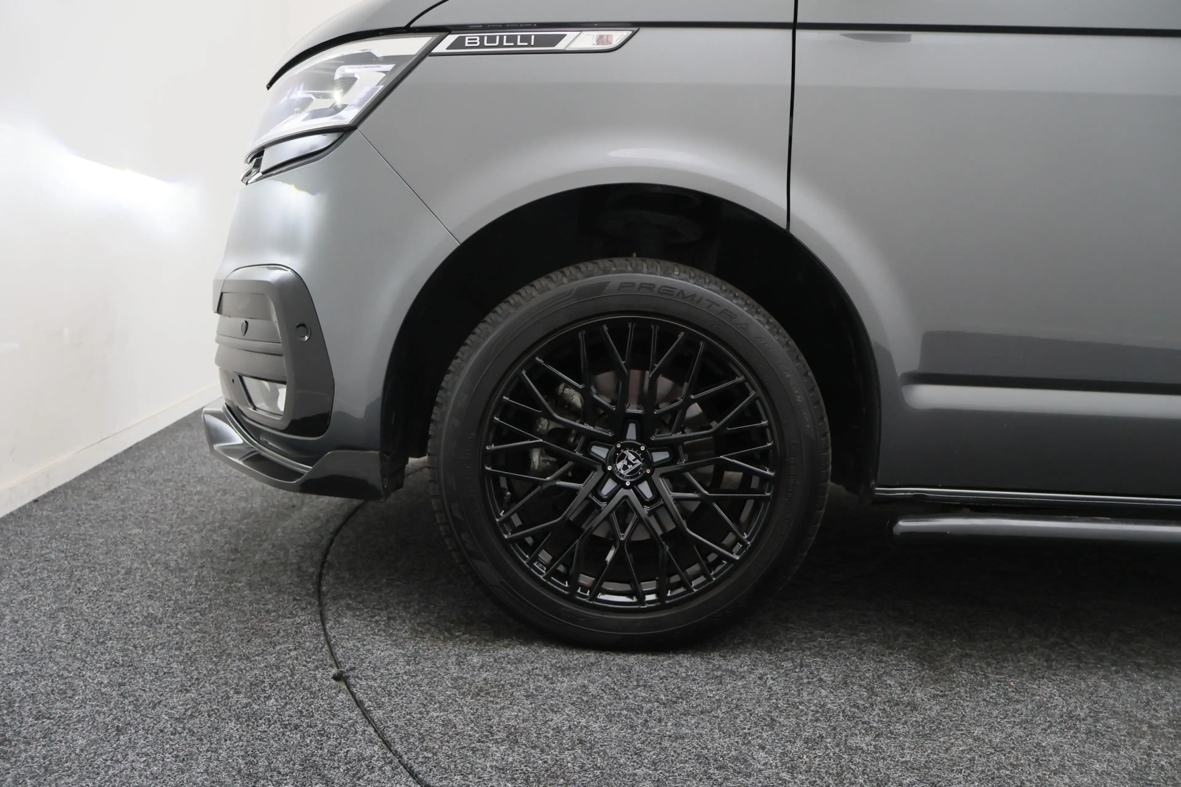 Volkswagen T6.1 Transporter 2.0 TDI L2H1 28 Bulli — photo 24