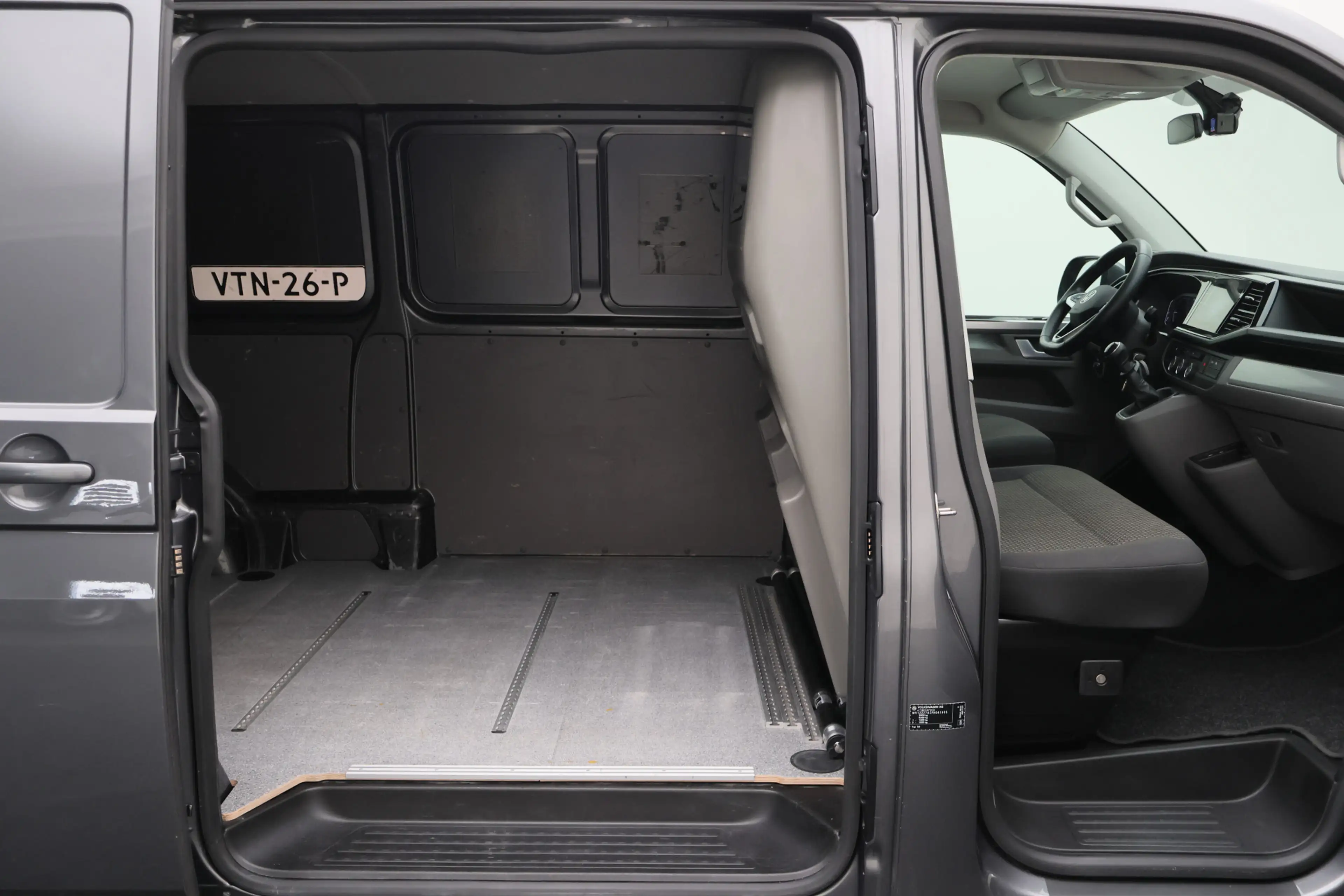 Volkswagen T6.1 Transporter 2.0 TDI L2H1 28 Bulli — photo 11