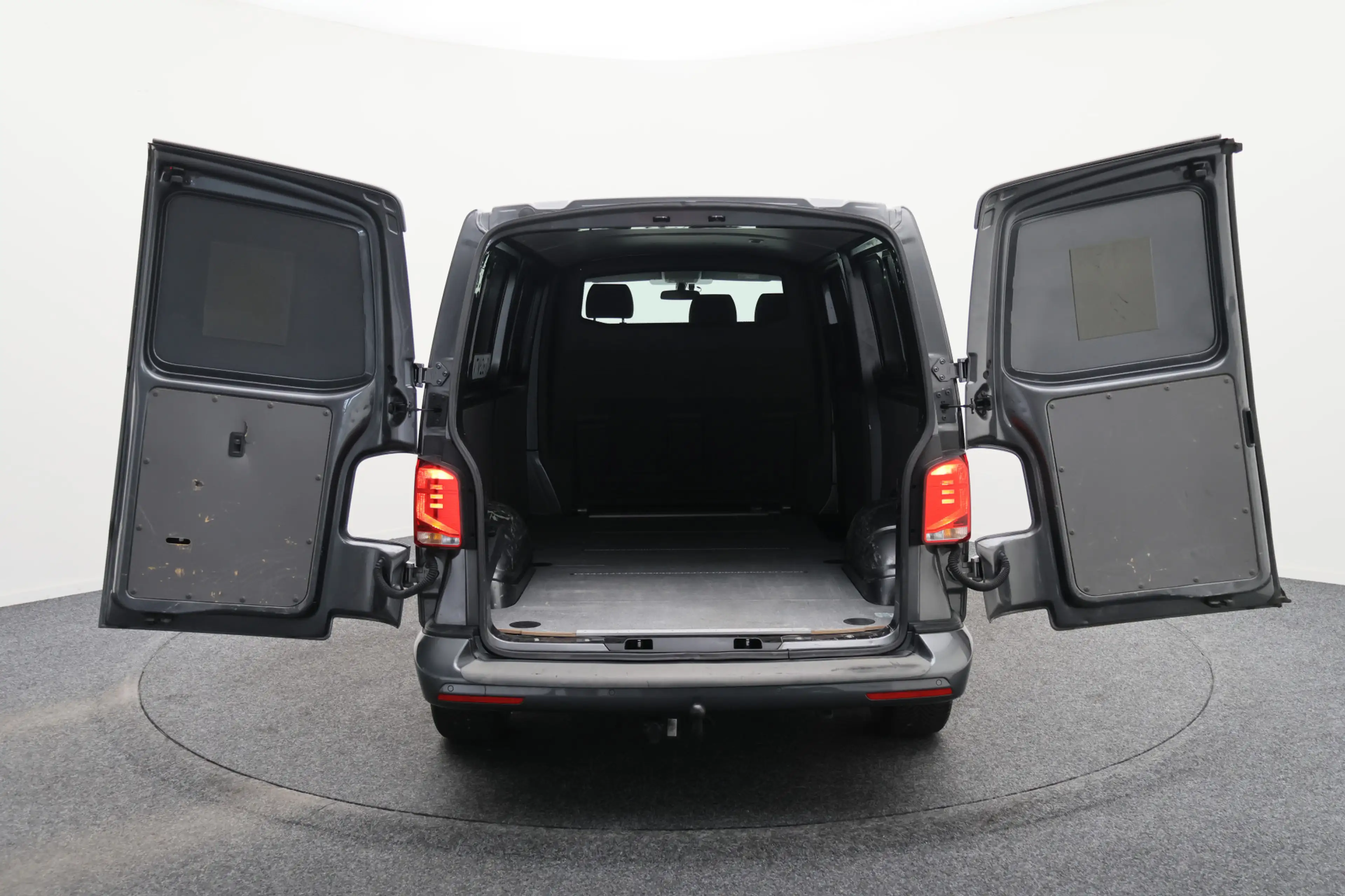 Volkswagen T6.1 Transporter 2.0 TDI L2H1 28 Bulli — photo 13