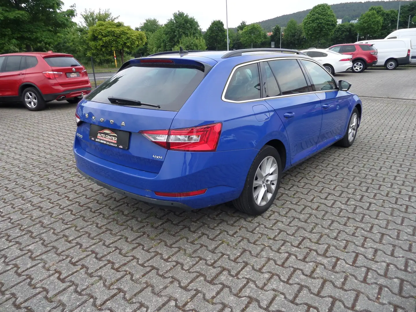 Skoda Superb 2.0 TDI Ambition 4x4 DSG+1.Hd+LED+Navi+AHK+Busines Bleu - 2