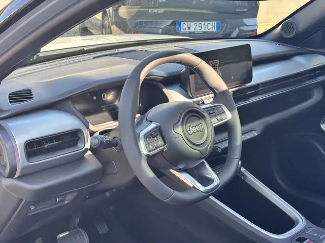 Jeep Avenger view 10