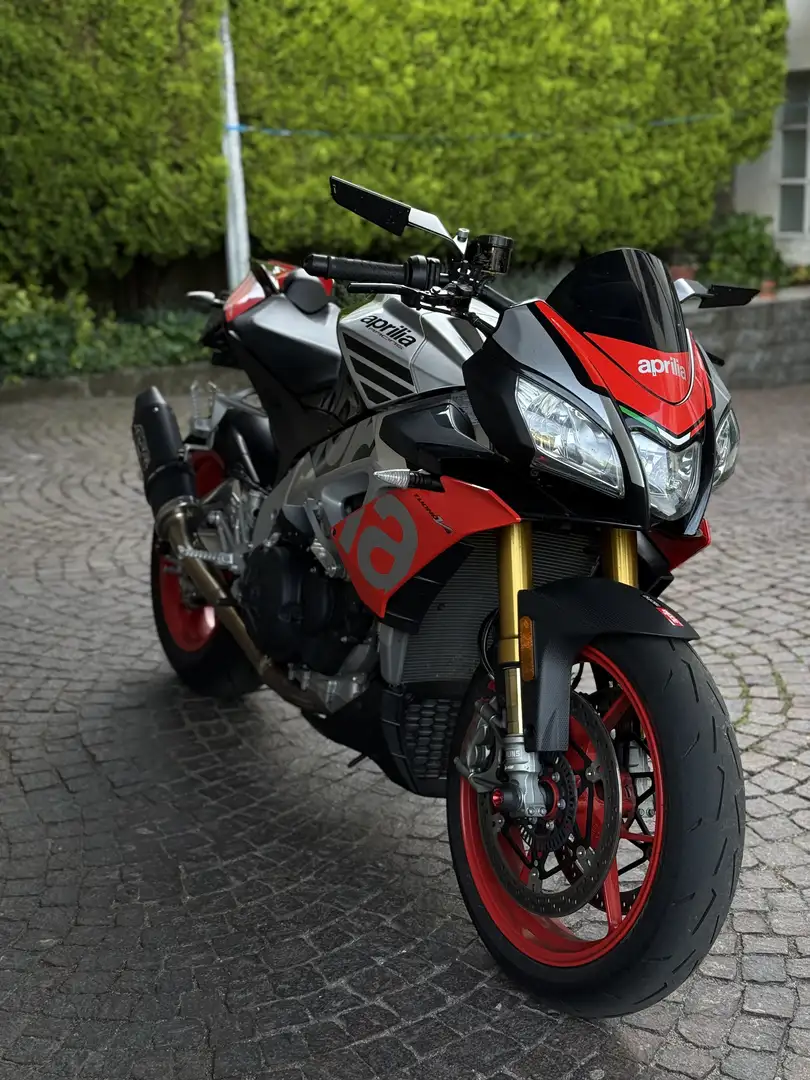 Aprilia Tuono 1100 v4 factory prezzo trattabile Argintiu - 1