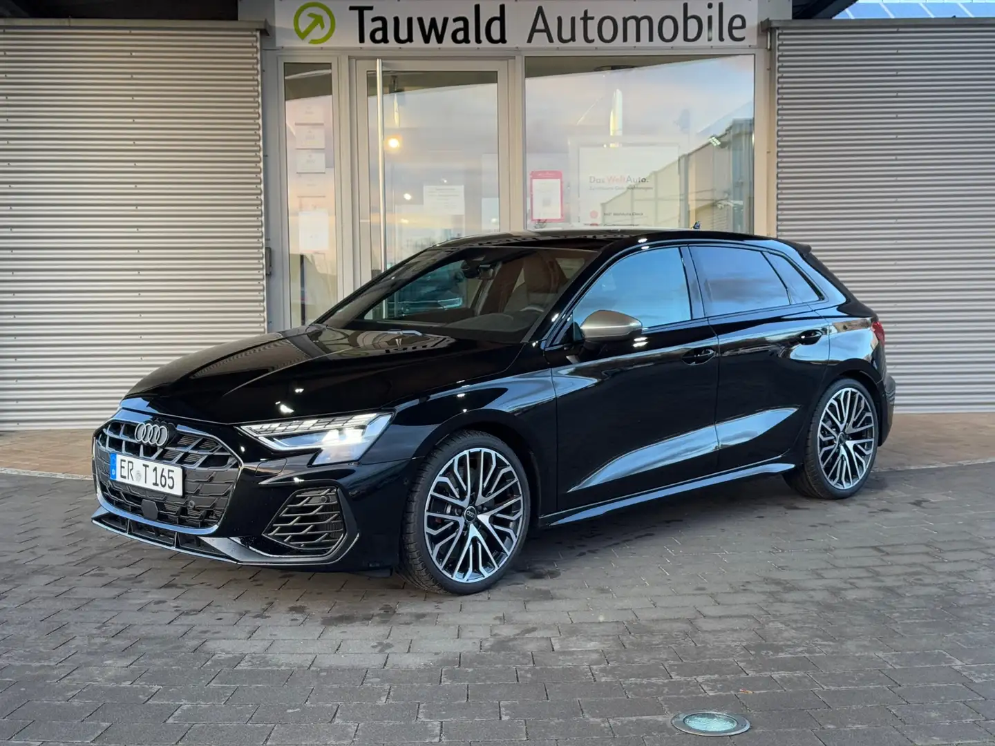 Audi S3 Sportback S tronic quattro MATRIX/RFK/PANO Černá - 2