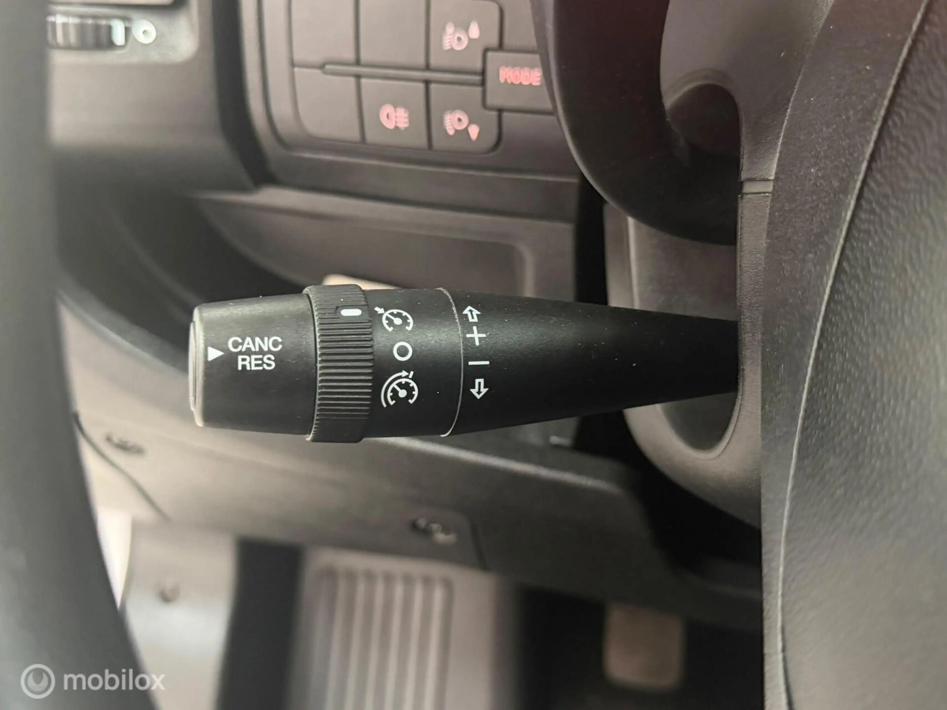 Peugeot Boxer Bestel 330 2.0 BlueHDI L2H2 Premium Pack — photo 9