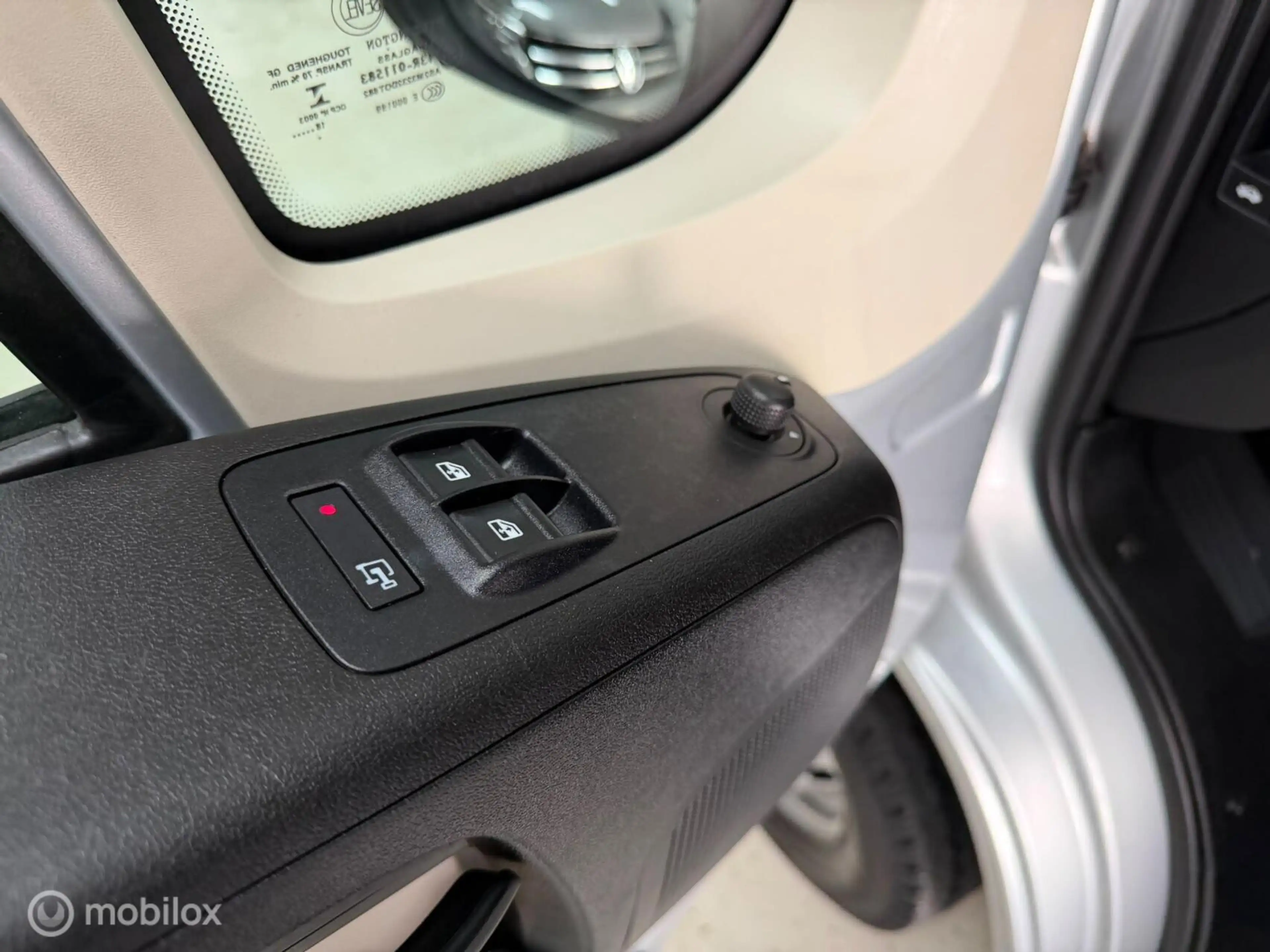 Peugeot Boxer Bestel 330 2.0 BlueHDI L2H2 Premium Pack — photo 10