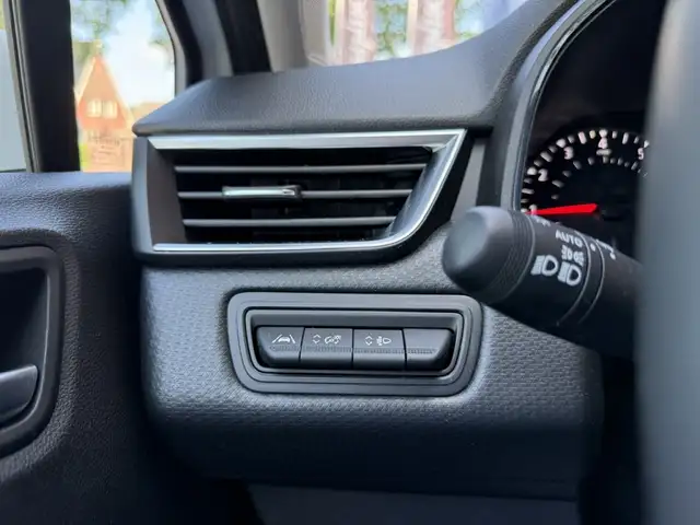 Renault Clio view 29