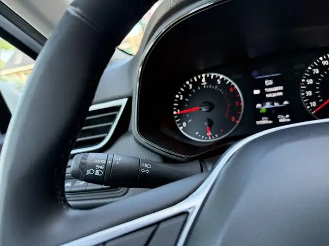 Renault Clio view 30