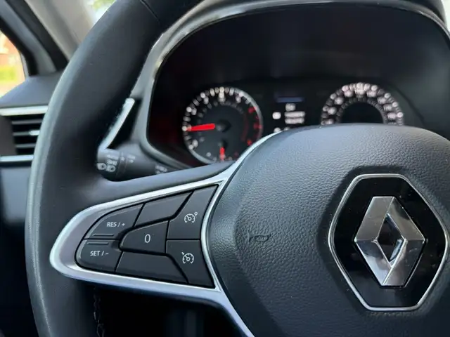 Renault Clio view 26