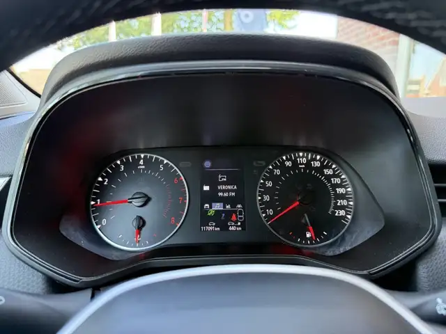 Renault Clio view 9