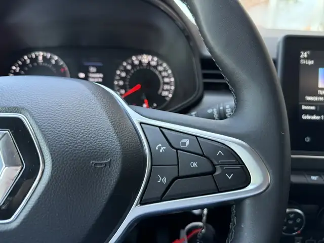 Renault Clio view 27