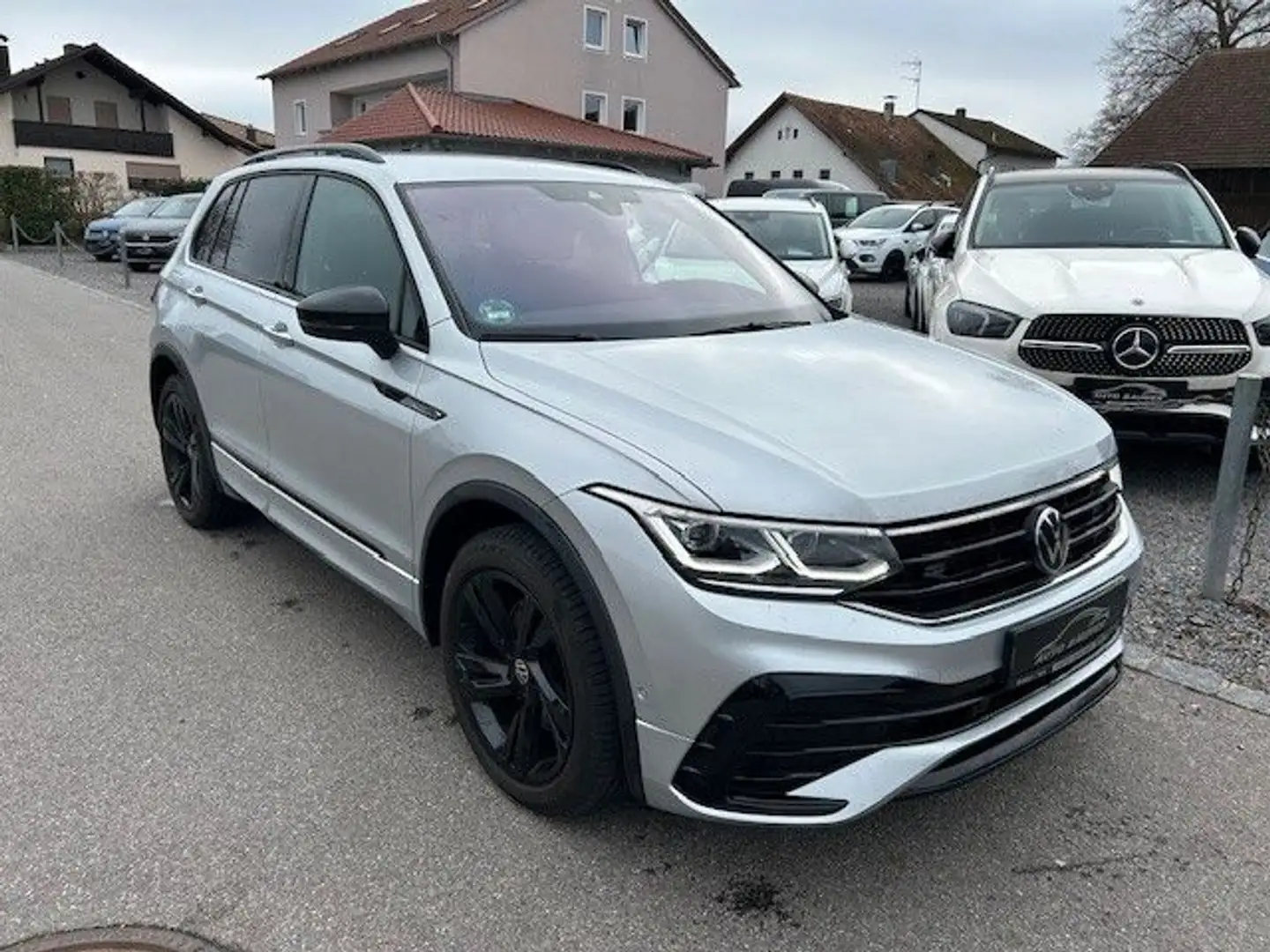 Volkswagen Tiguan R-Line 4Motion Black Style *Matrix LED* Argent - 1