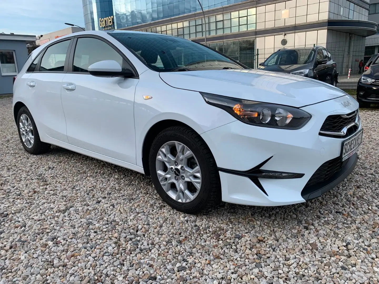 Kia Ceed / cee'd *120PS* lückenlos Kia Scheckheft Weiß - 1