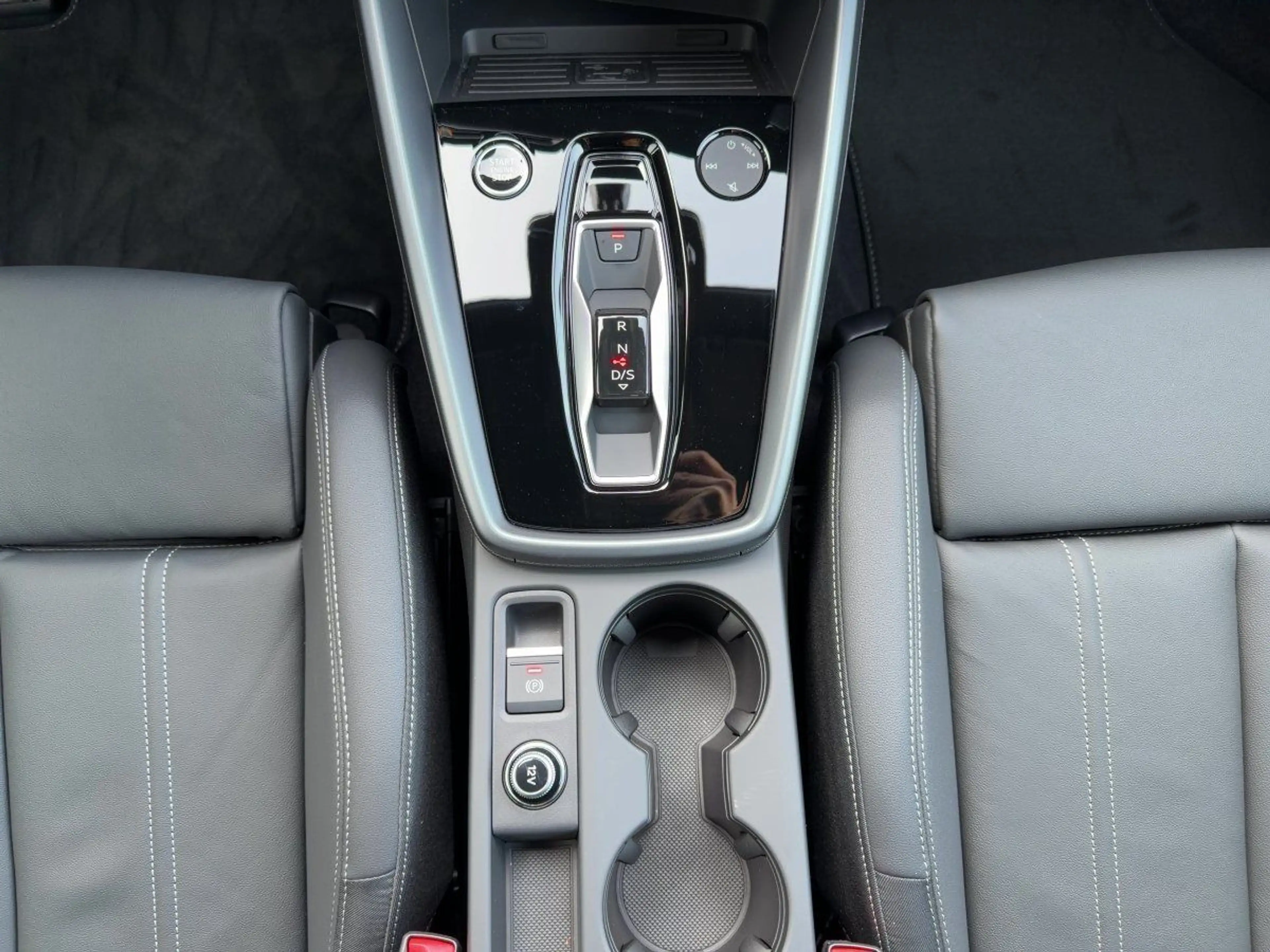 Audi A3 TFSI (MHEV) 110 kW *S-tronic*AHK*SH — photo 14