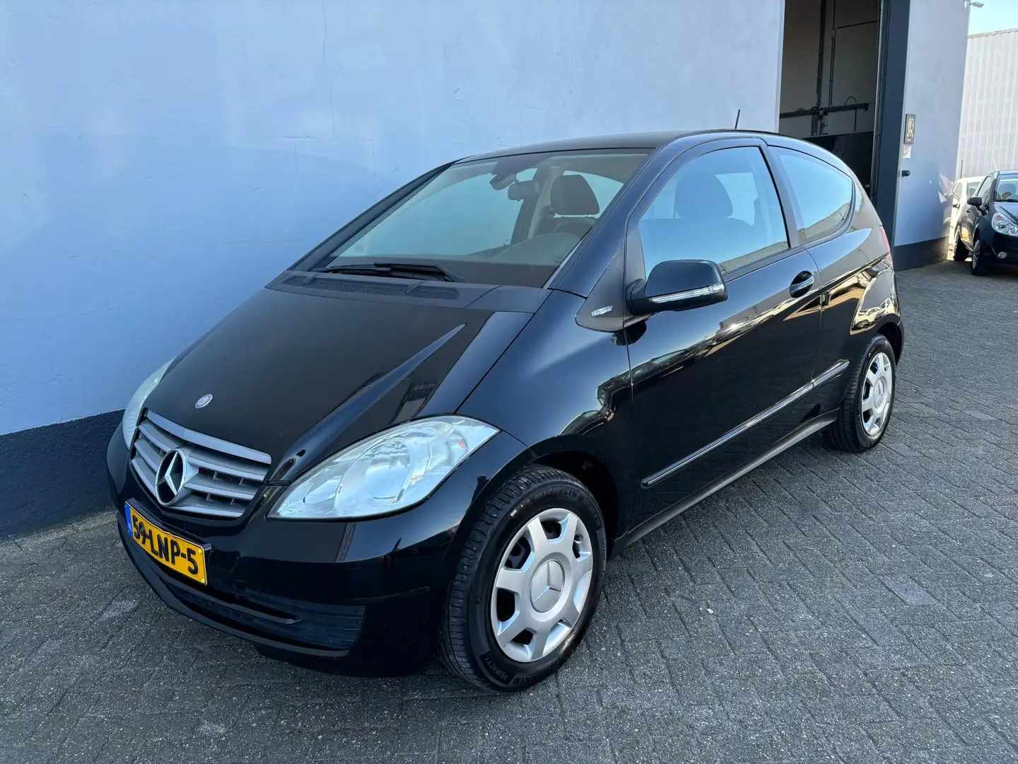 Mercedes-Benz A 160 BlueEFFICIENCY Business Class Zwart - 1