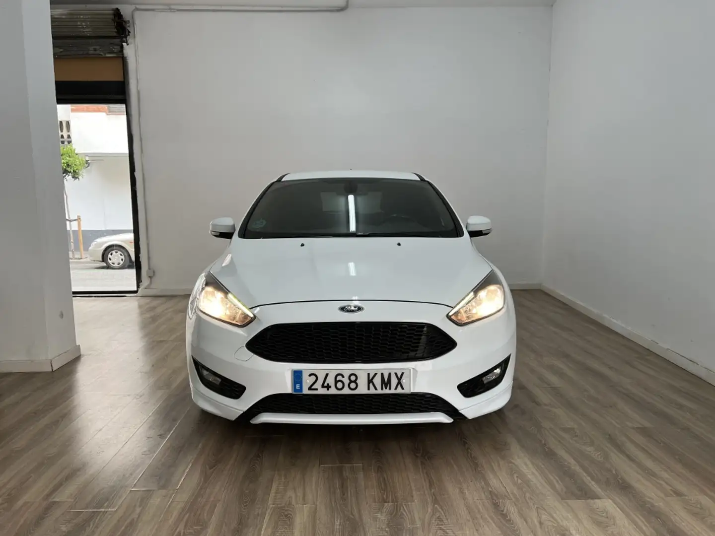 Ford Focus 1.0 Ecoboost Auto-S&S ST-Line 125 Blanc - 2