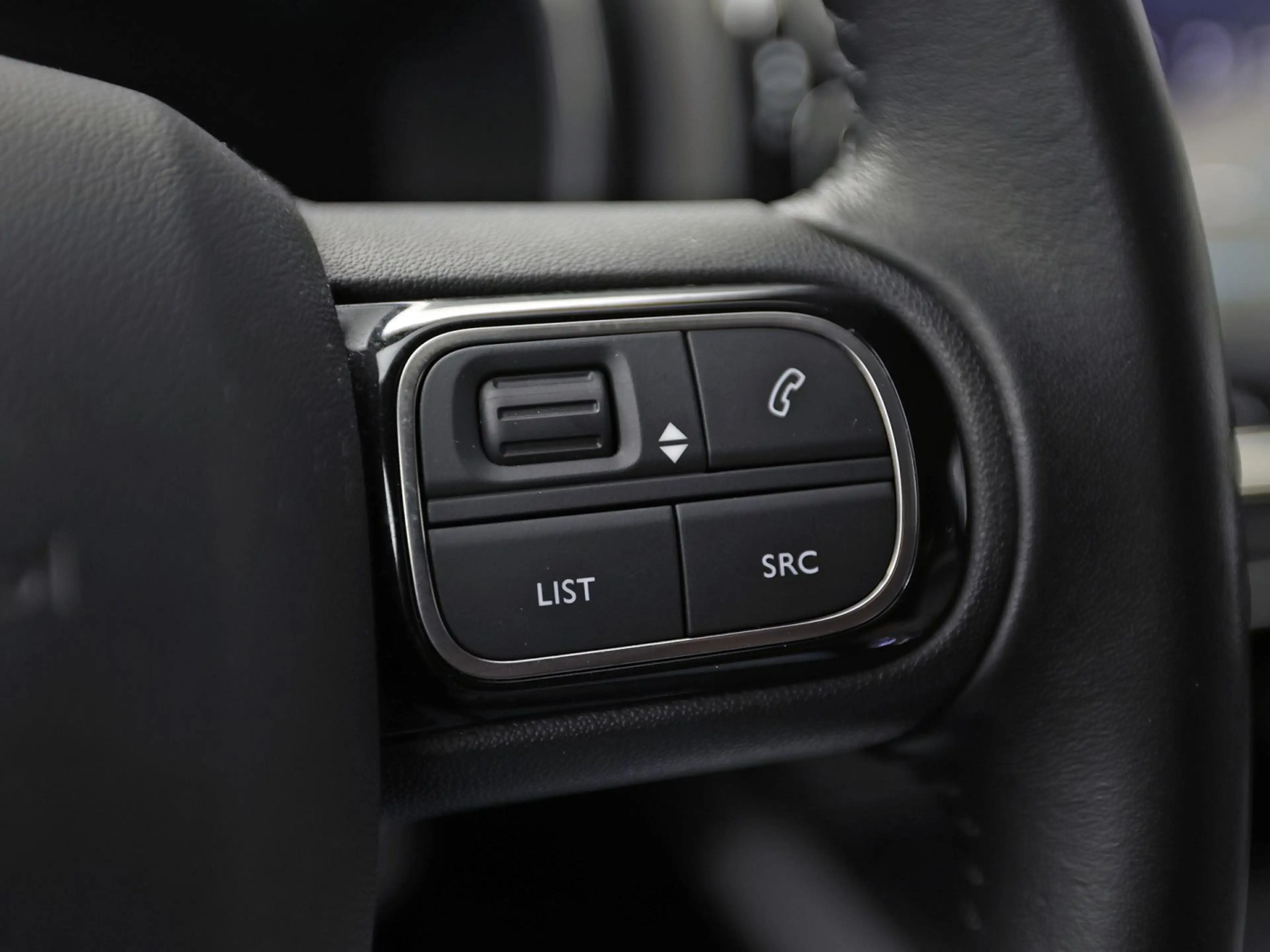Citroen C5 Aircross 1.2 PureTech Sport (VIRTUAL COCKPIT, APPLE CARPLAY — photo 19