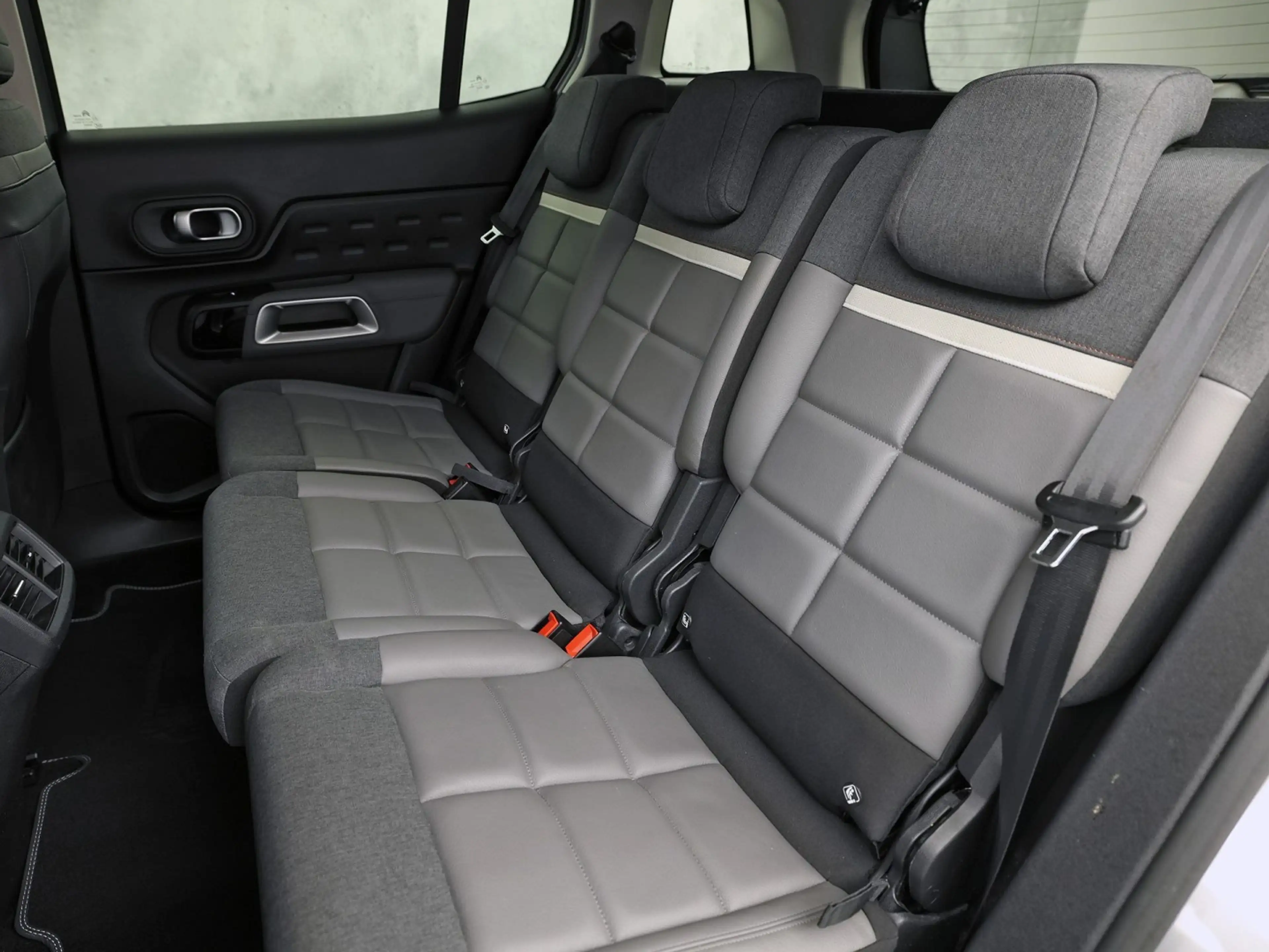 Citroen C5 Aircross 1.2 PureTech Sport (VIRTUAL COCKPIT, APPLE CARPLAY — photo 14