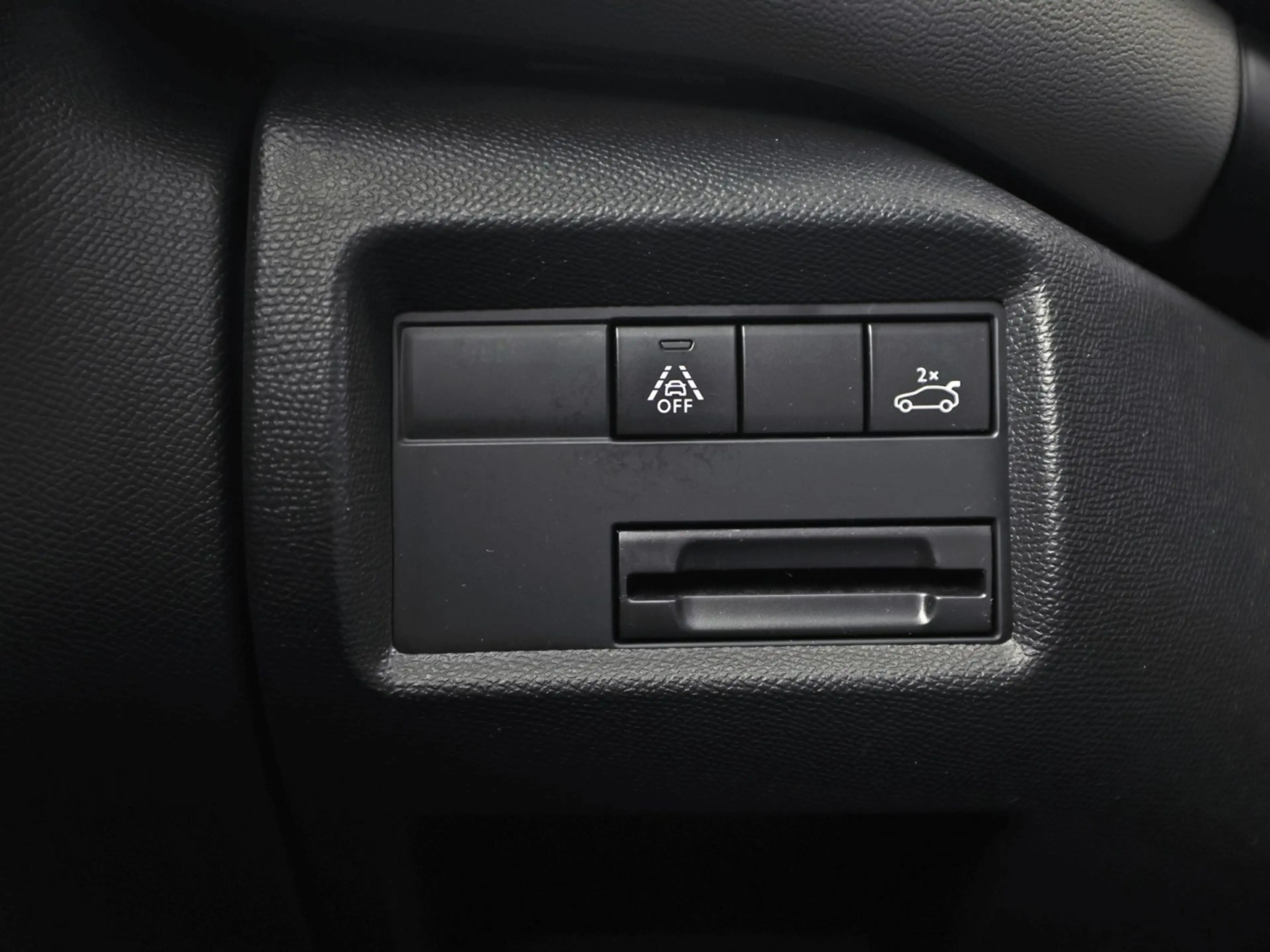 Citroen C5 Aircross 1.2 PureTech Sport (VIRTUAL COCKPIT, APPLE CARPLAY — photo 23
