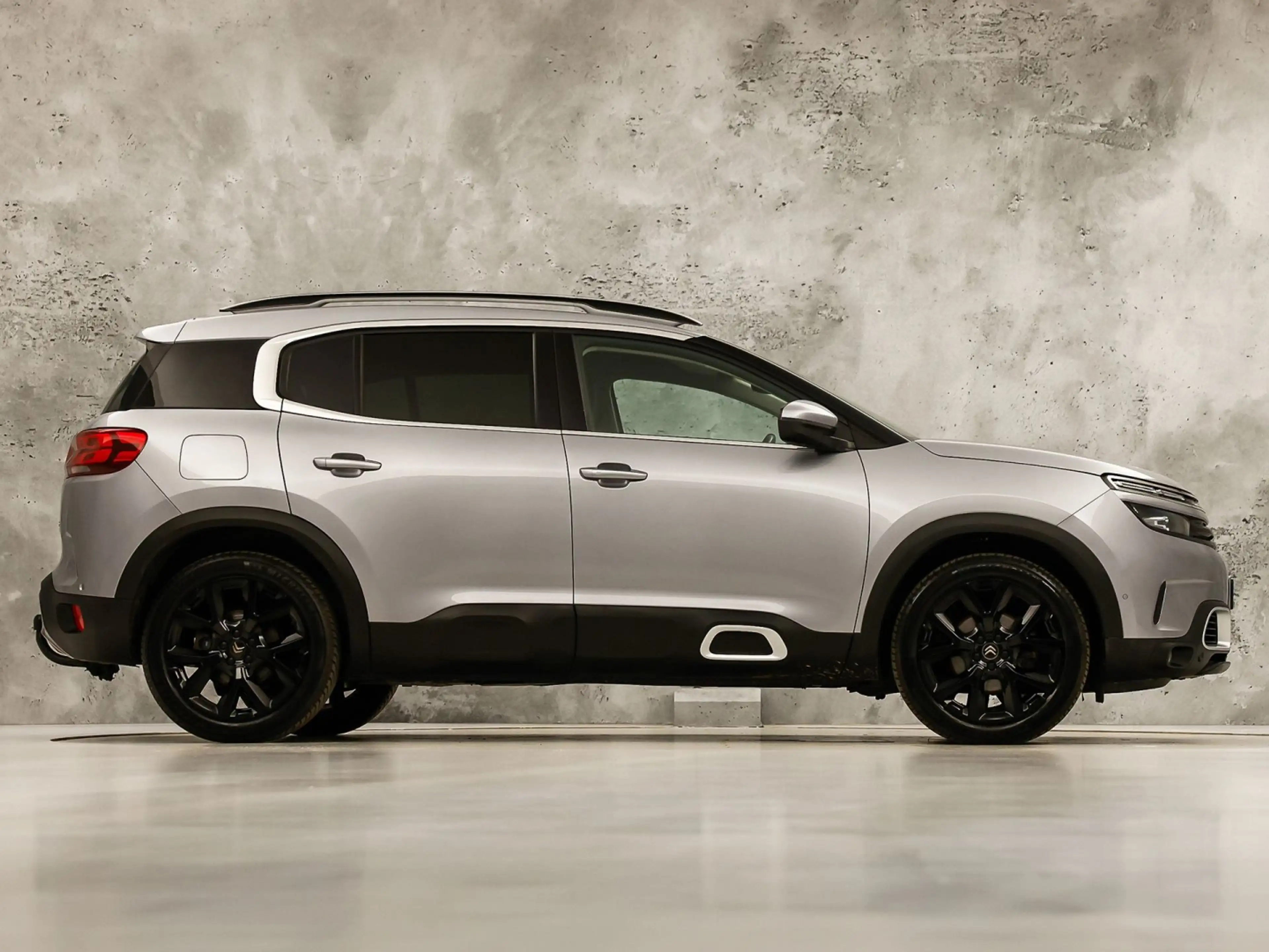 Citroen C5 Aircross 1.2 PureTech Sport (VIRTUAL COCKPIT, APPLE CARPLAY — photo 4