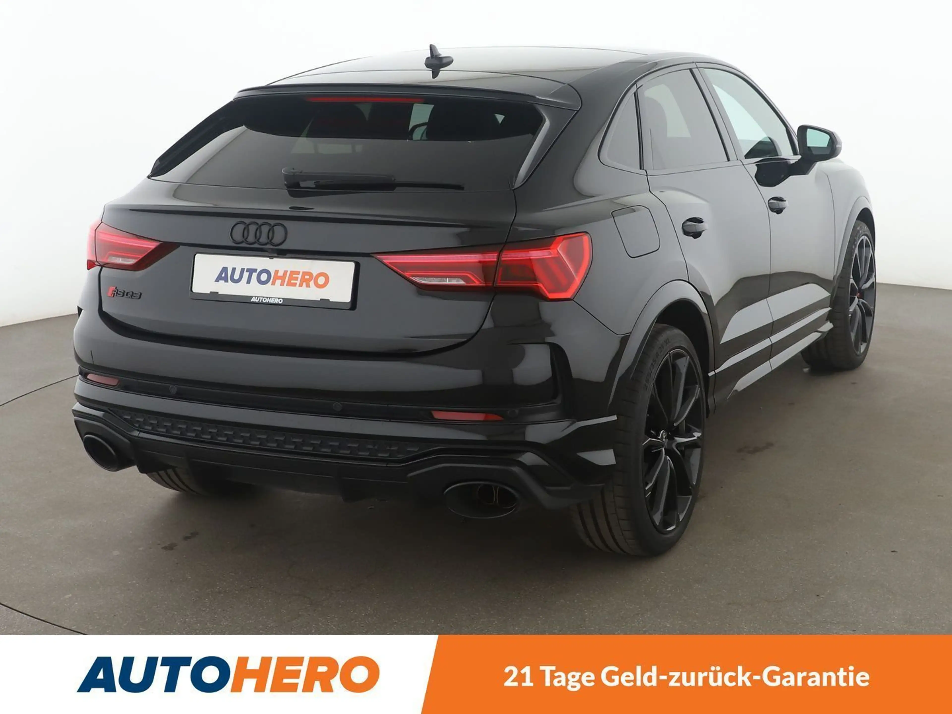 Audi RS Q3 2.5 TFSI quattro Aut.*LED*PDC*SHZ*PANO*RS-ABGAS — photo 6