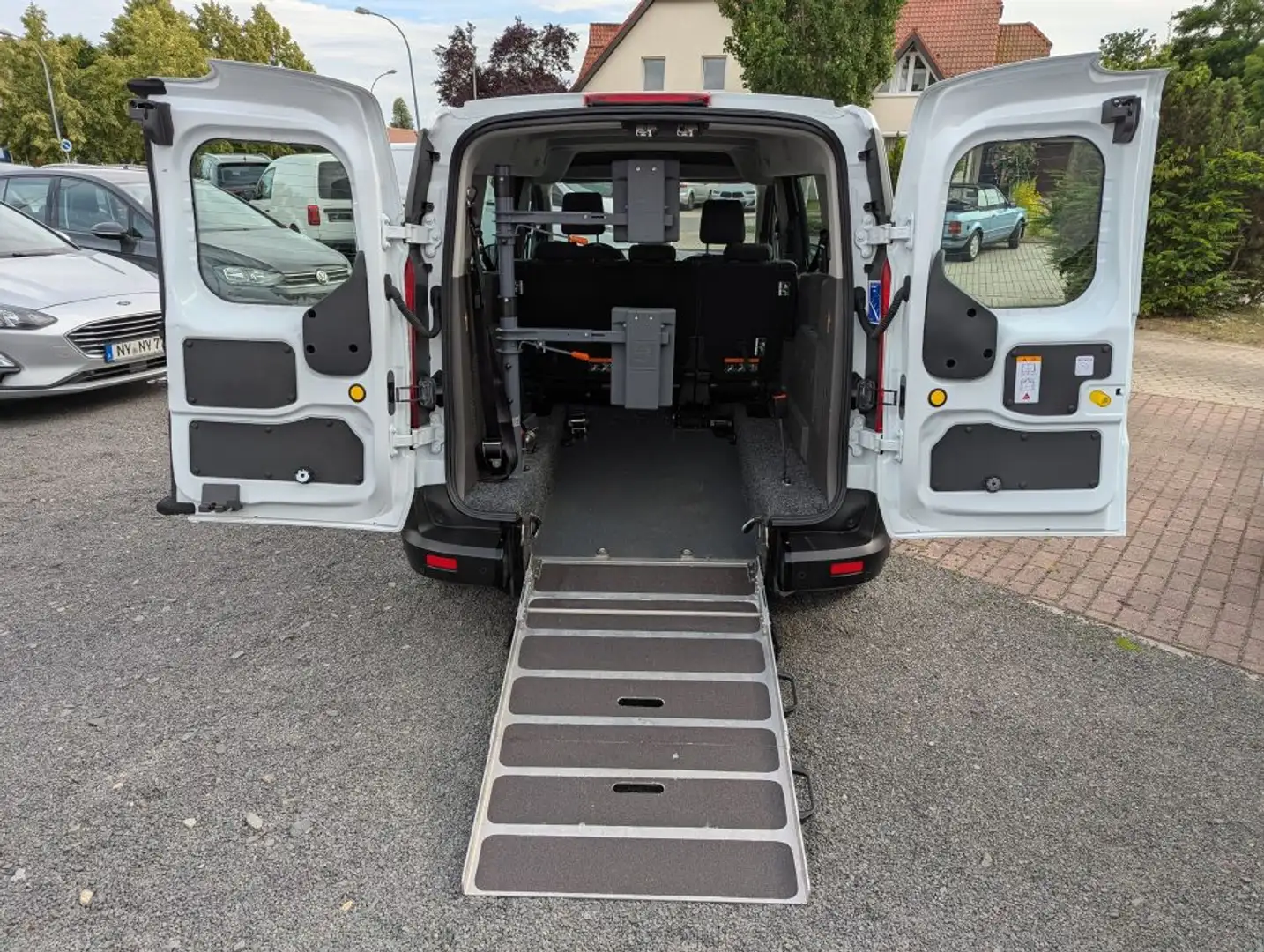 Ford Transit Connect L2 behinderteng. Rollstuhl-Rampe Heckausschnitt Blanc - 1