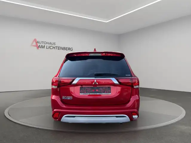 Mitsubishi Outlander view 5