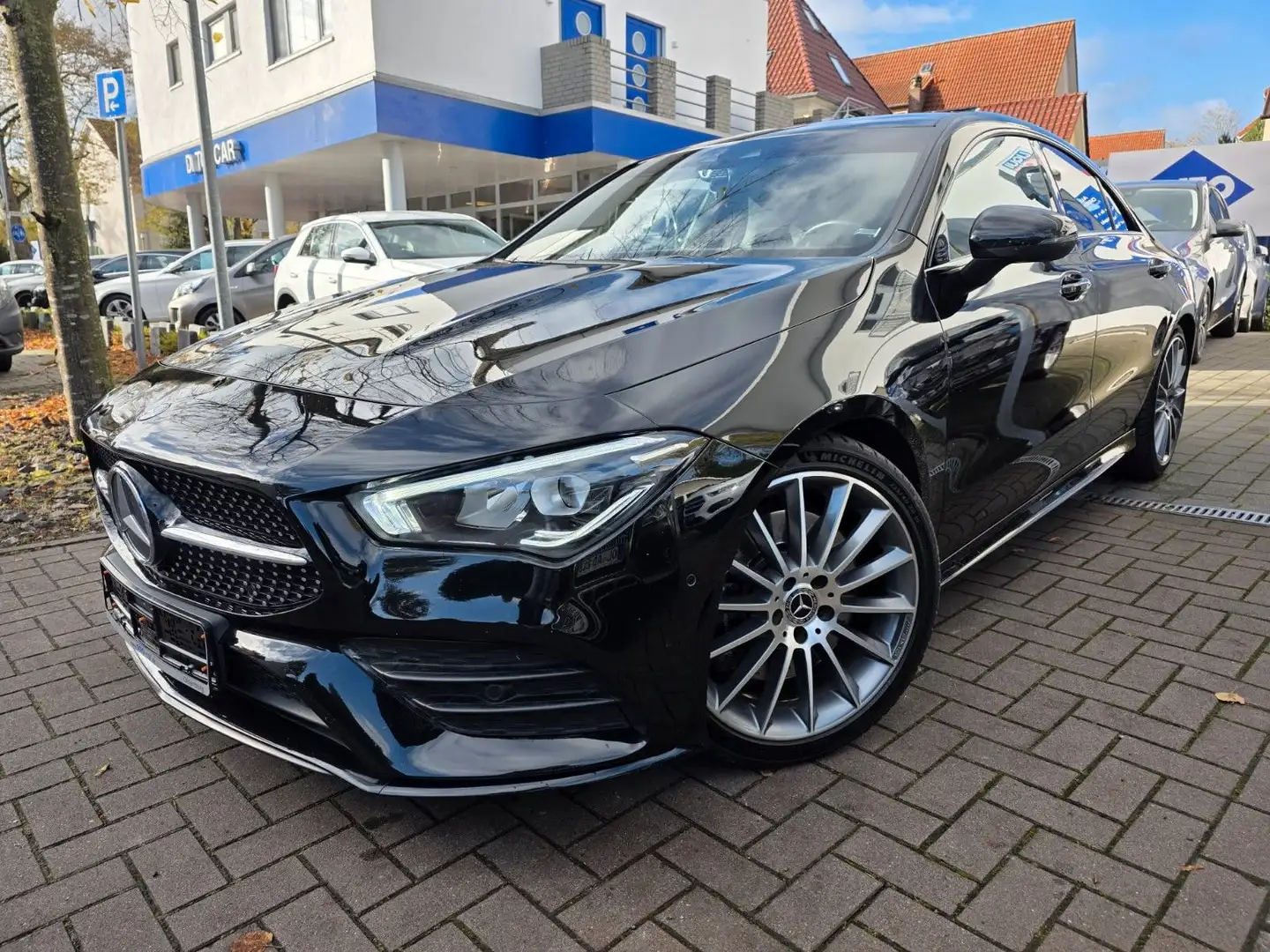 Mercedes-Benz CLA 220 Limo/AMG/Pano/Night-Paket/Neues Modell/ Noir - 1