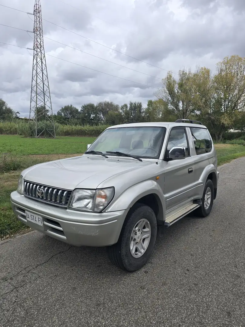 Toyota Land Cruiser Prado - 1