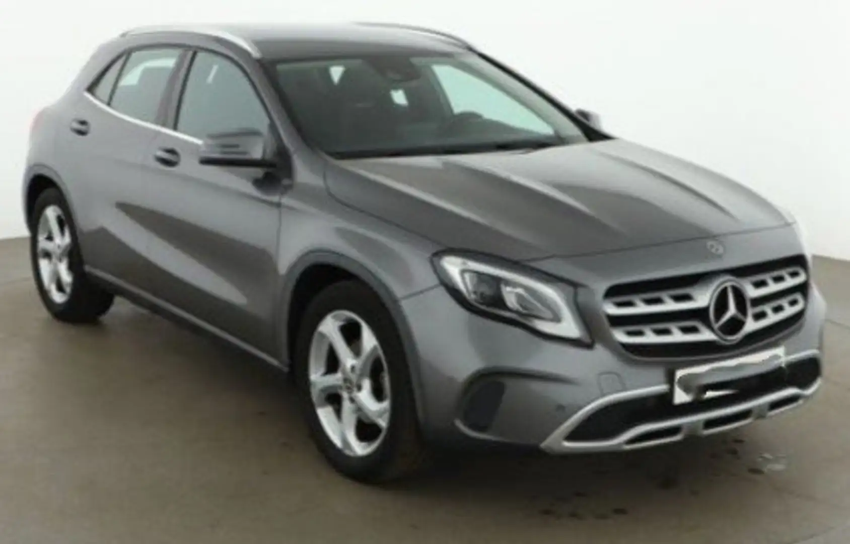 Mercedes-Benz GLA 180 GLA 180 Business Solution (EU6.2) Gris - 2
