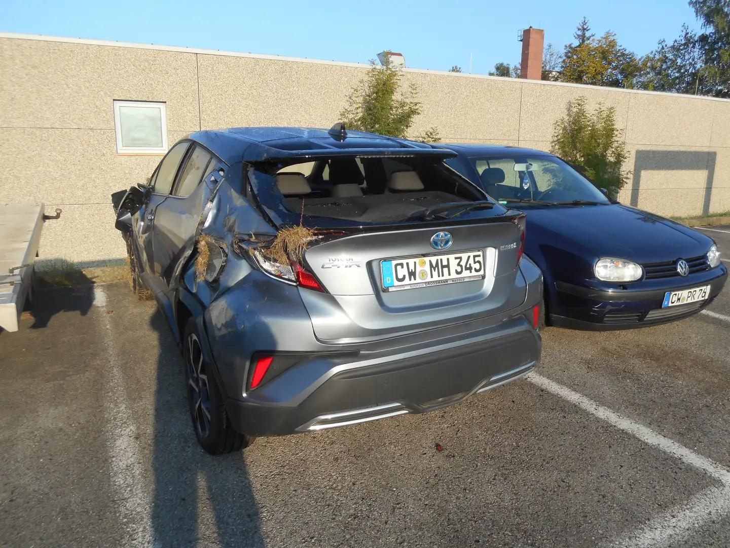 Toyota C-HR Hybrid Team D Unfallbeschädigt 2,0ltr. Grijs - 2