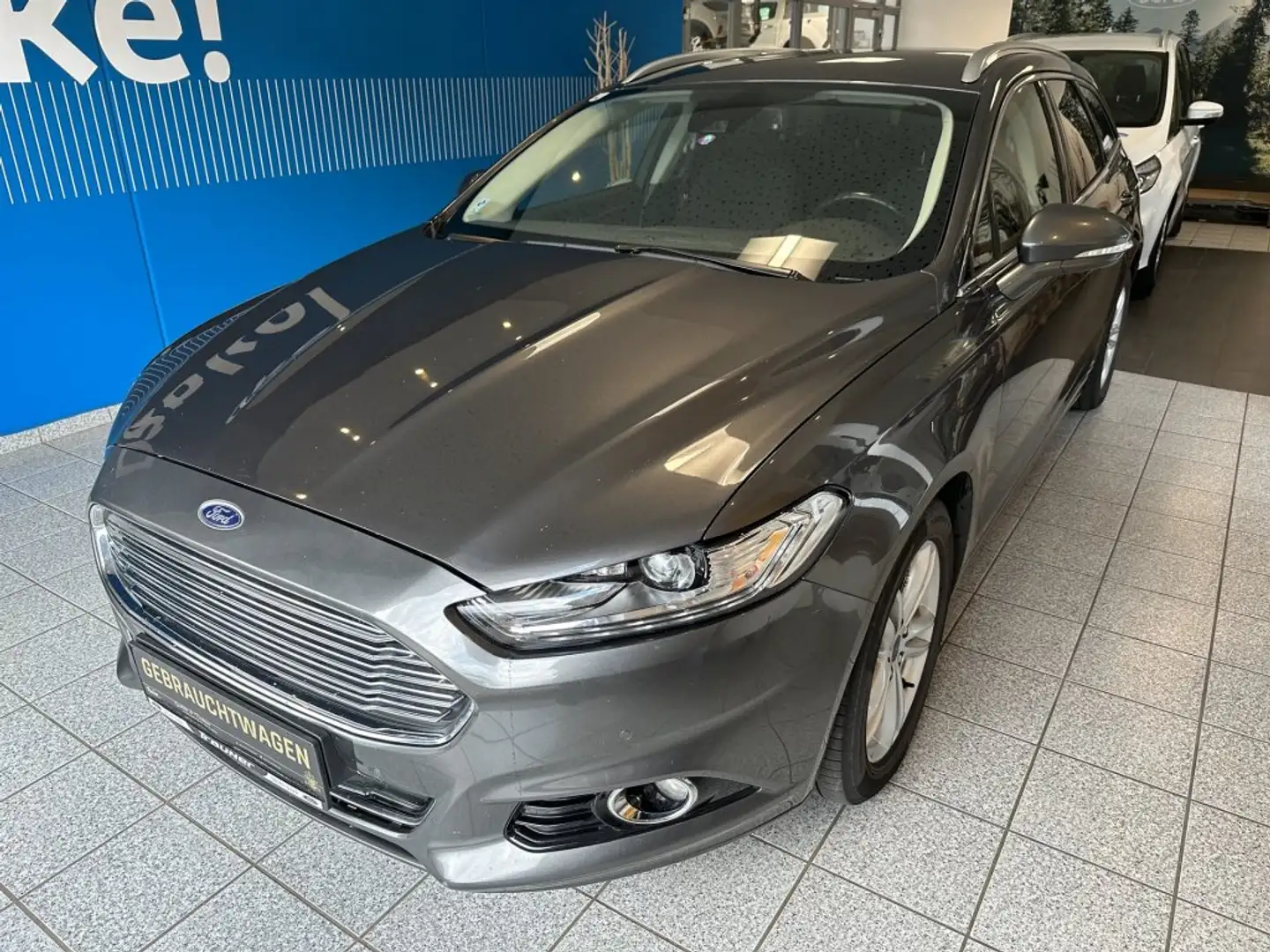 Ford Mondeo Traveller Titanium 2,0 TDCi AWD Start/Stop Grigio - 2