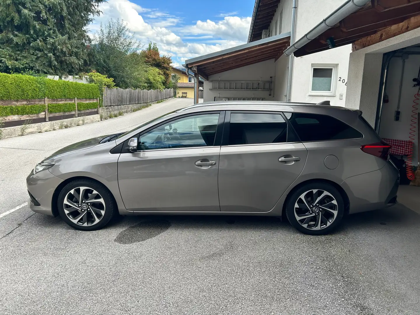 Toyota Auris Auris TS 1,6 D-4D Active Standheizung! Bronze - 2