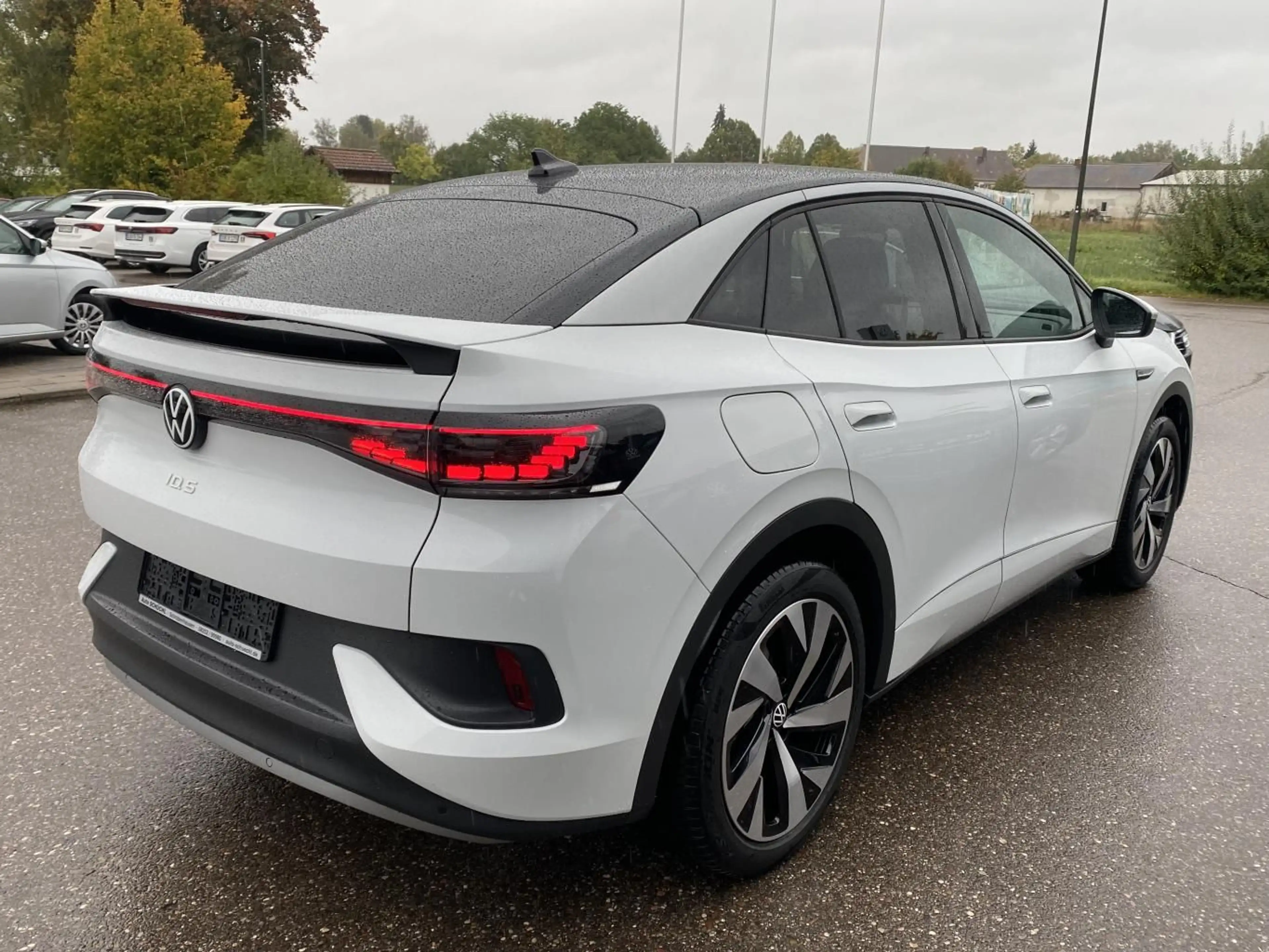 Volkswagen ID.5 PRO WÄRMEPUMPE+AHK+20"+APP-CONNECT+NAVI+LE — photo 6