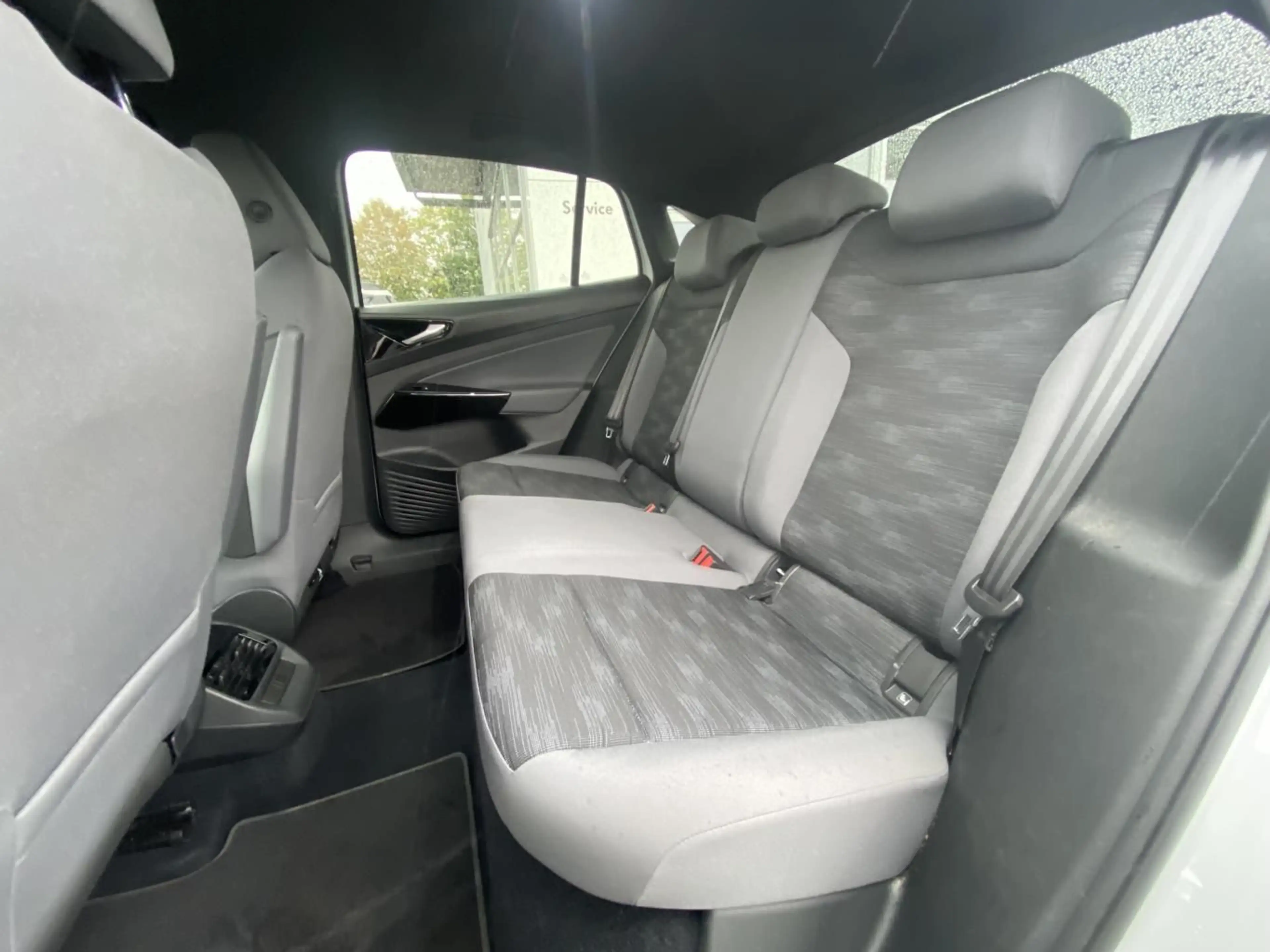 Volkswagen ID.5 PRO WÄRMEPUMPE+AHK+20"+APP-CONNECT+NAVI+LE — photo 10