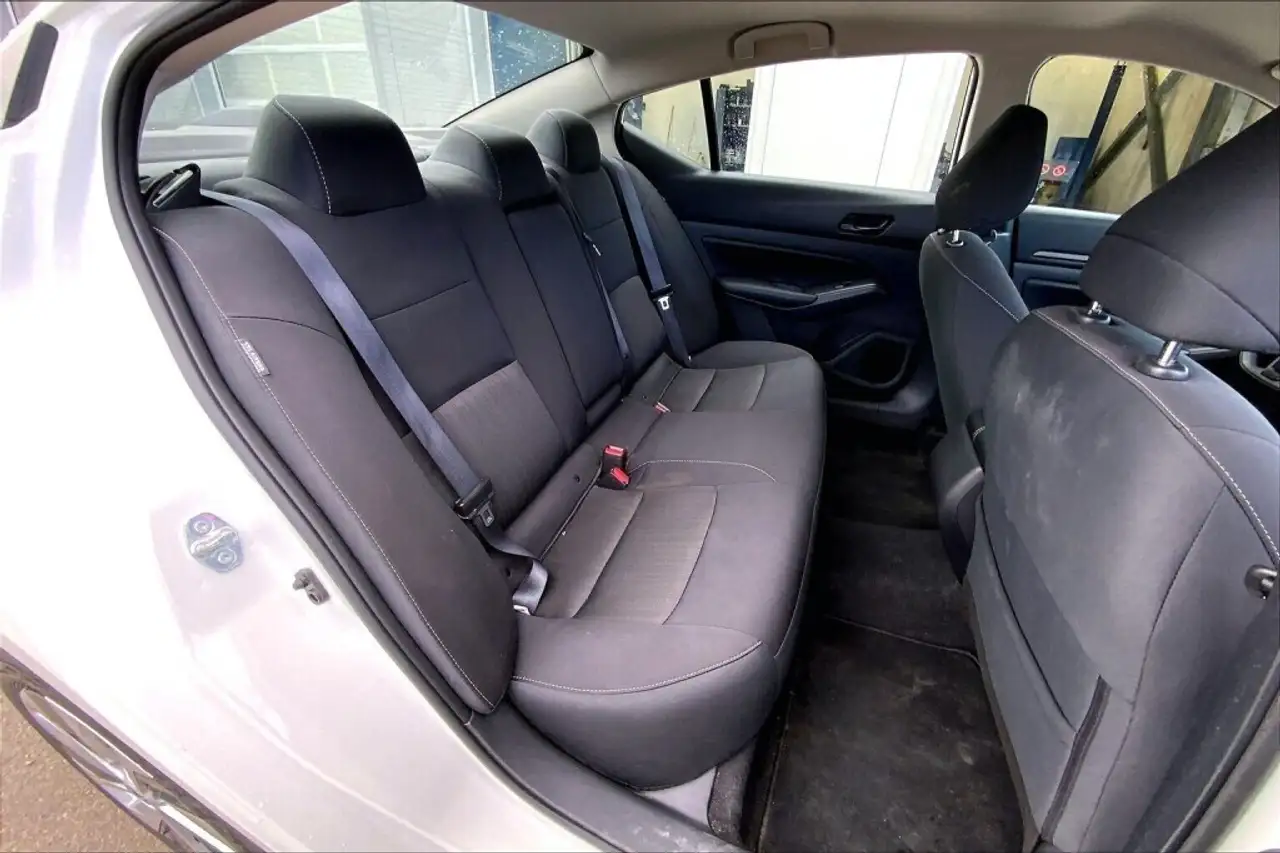 Nissan Altima снимка Nissan Altima