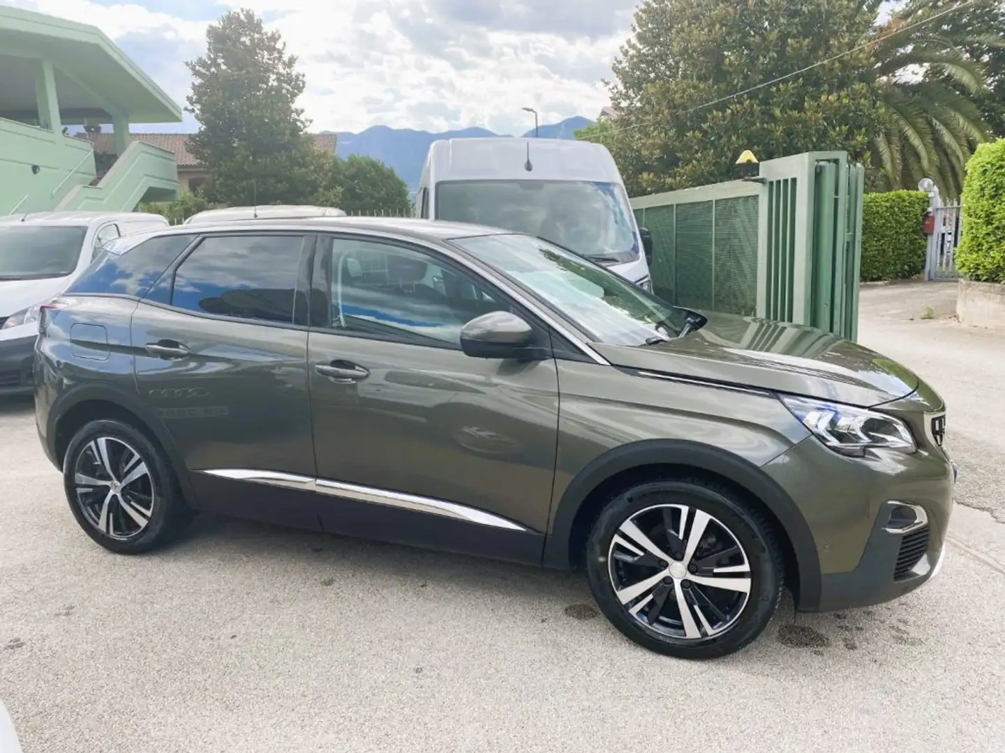 Peugeot 3008 BlueHDi 130 S&S EAT8 Allure NAVIGATORE Verde - 2