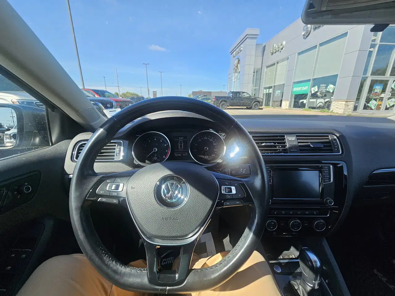 Volkswagen Jetta снимка Volkswagen Jetta
