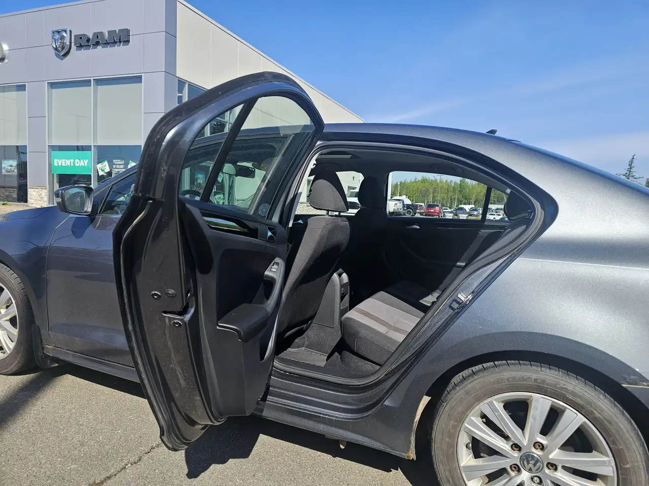 Volkswagen Jetta снимка Volkswagen Jetta