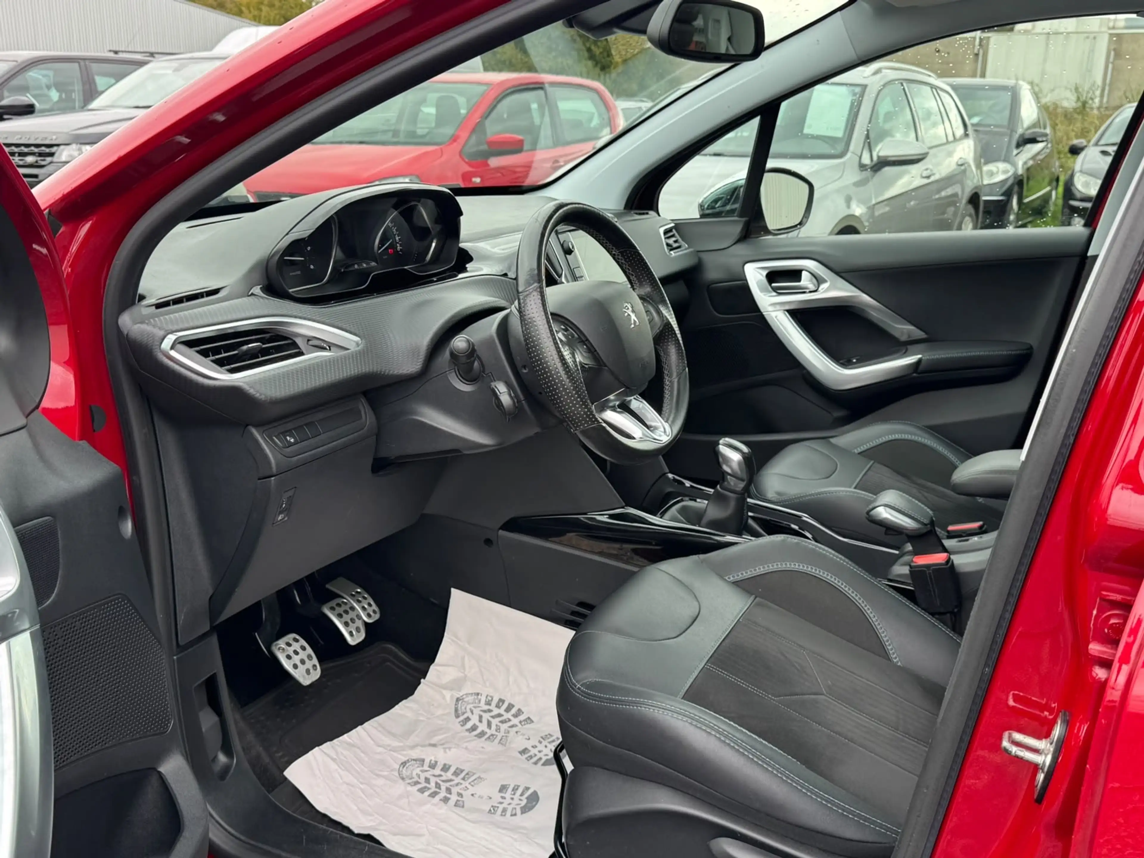 Peugeot 2008 2008 1.6 BlueHDi Style — photo 7