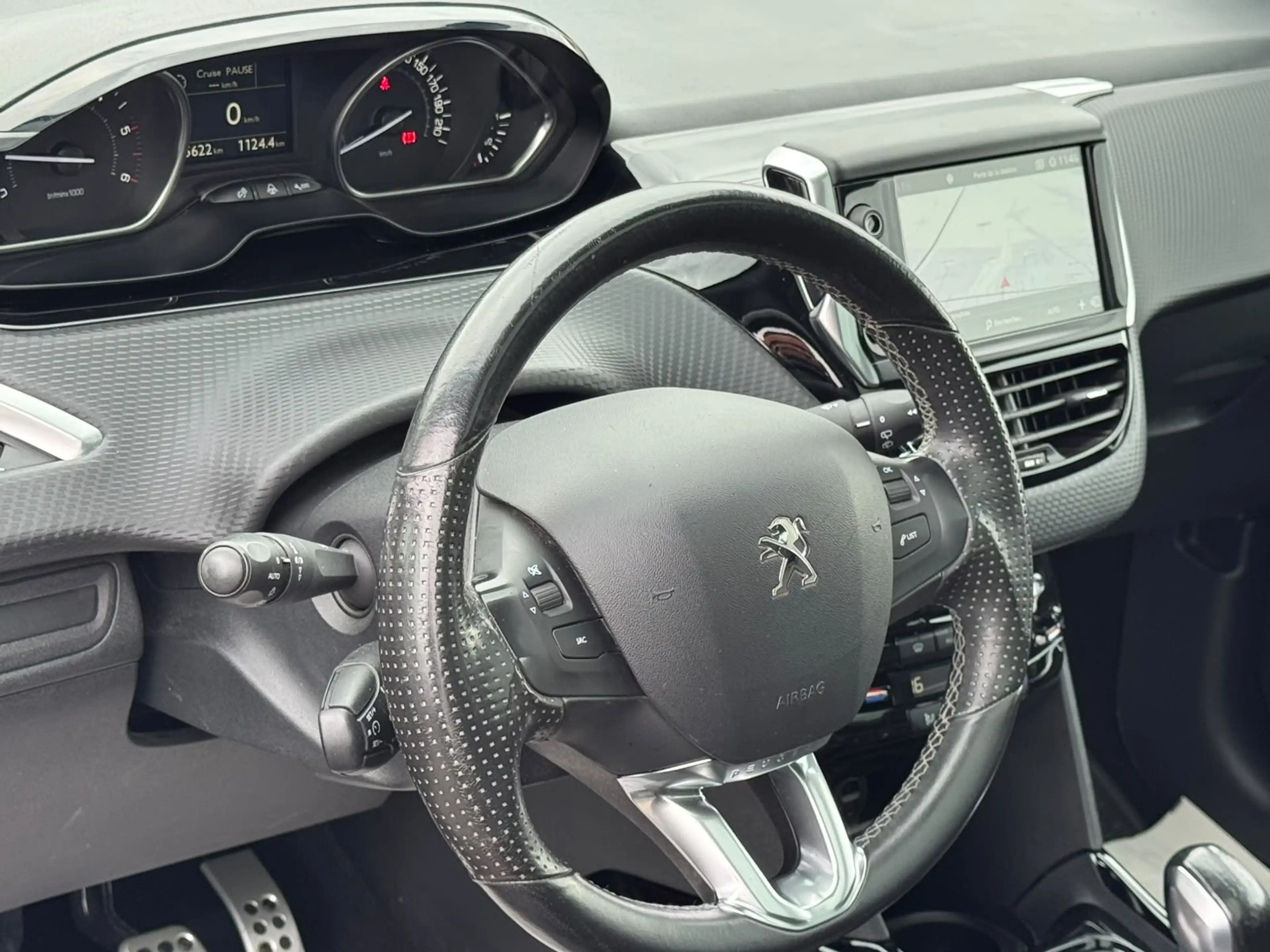 Peugeot 2008 2008 1.6 BlueHDi Style — photo 8