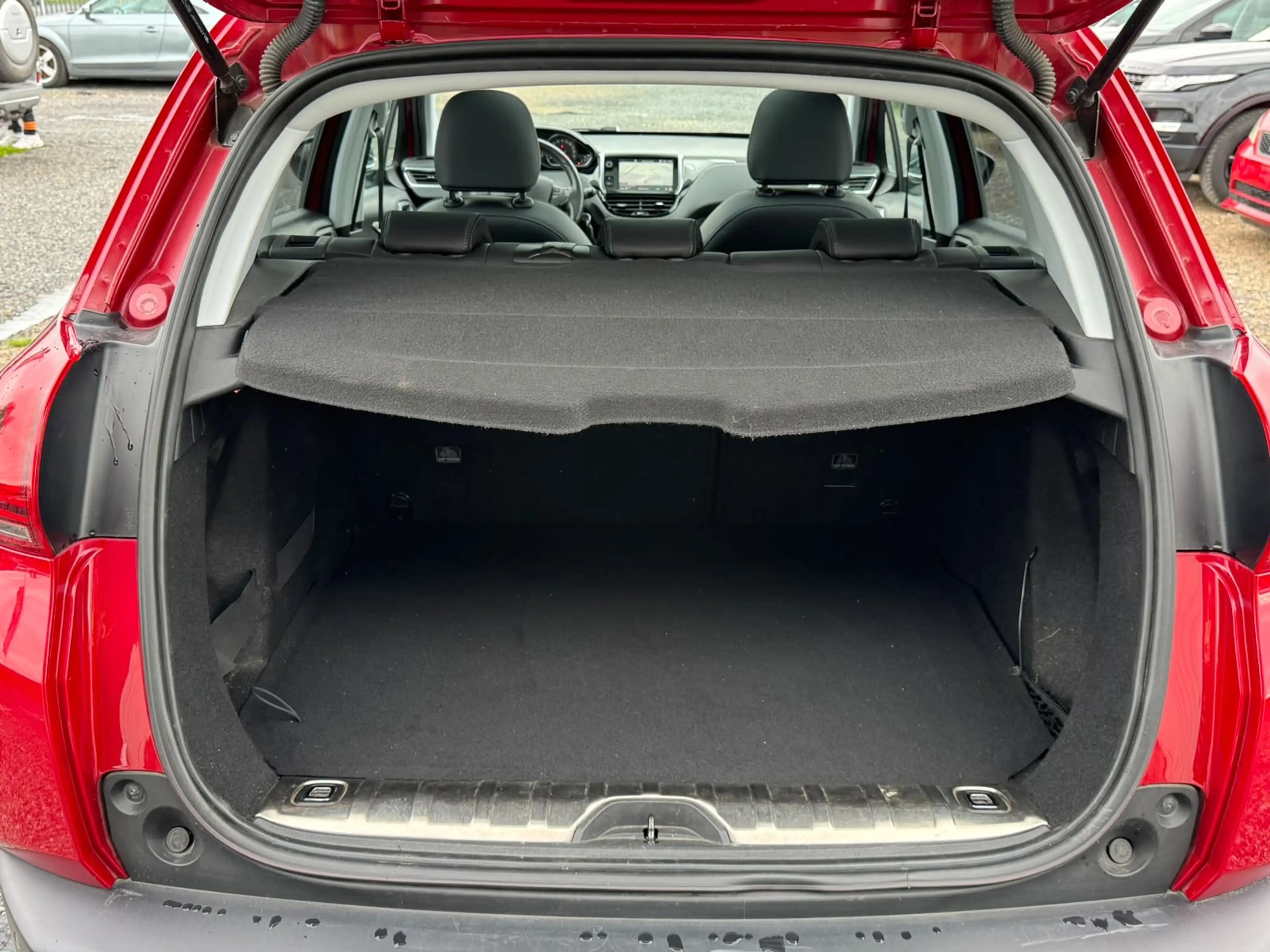 Peugeot 2008 2008 1.6 BlueHDi Style — photo 15