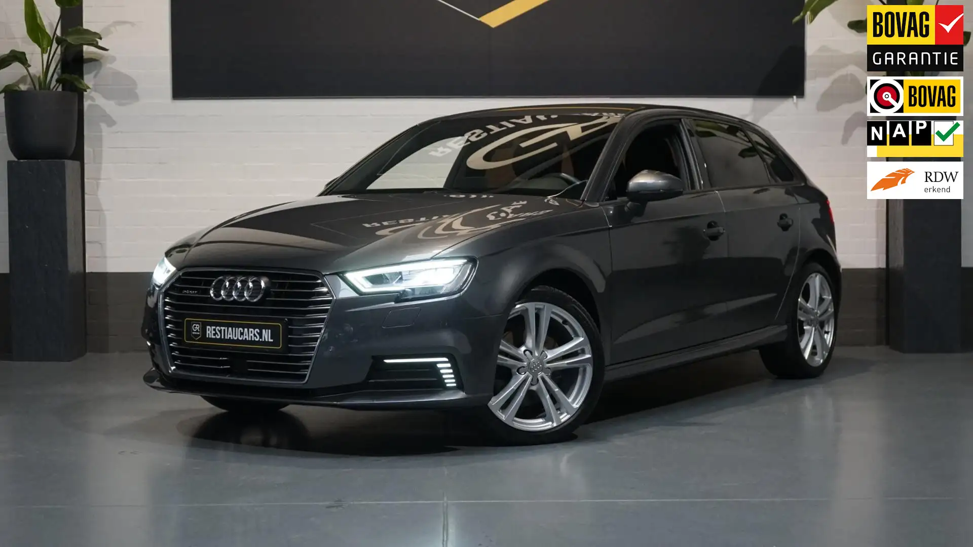 Audi A3 Sportback 40 e-tron S-Line Plus AUTOMAAT-ACC-AUDI Grijs - 1
