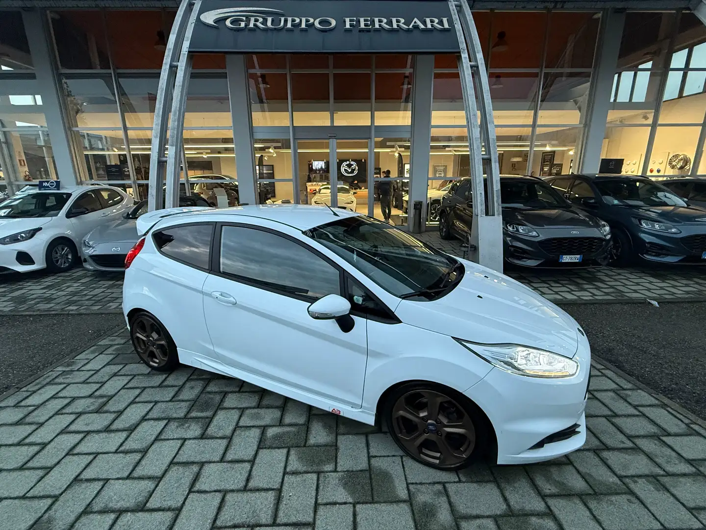 Ford Fiesta 3p 1.6 ST 182cv E6 Blanc - 2